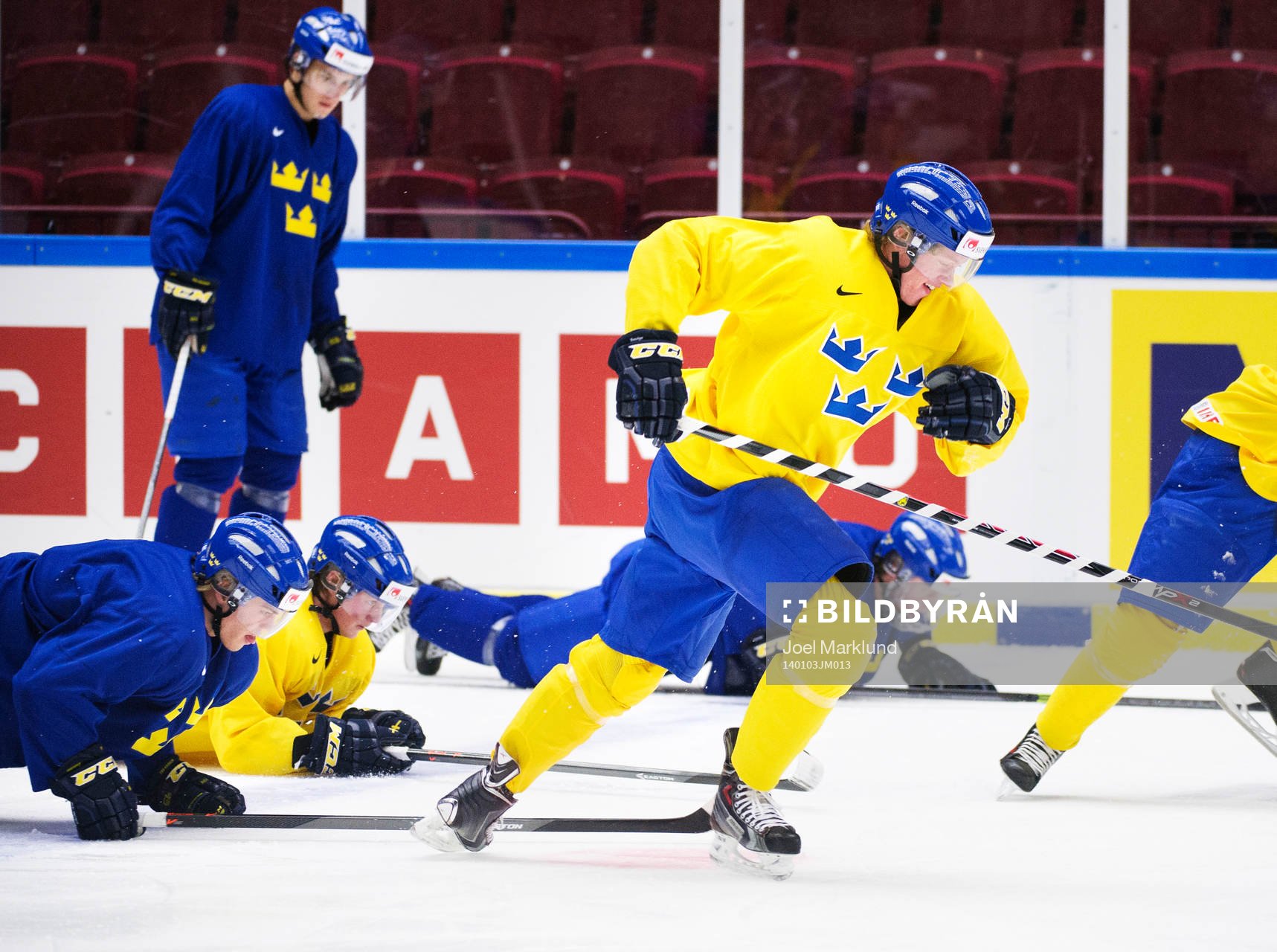 Gustav Olofsson spurtar på Sveriges träning