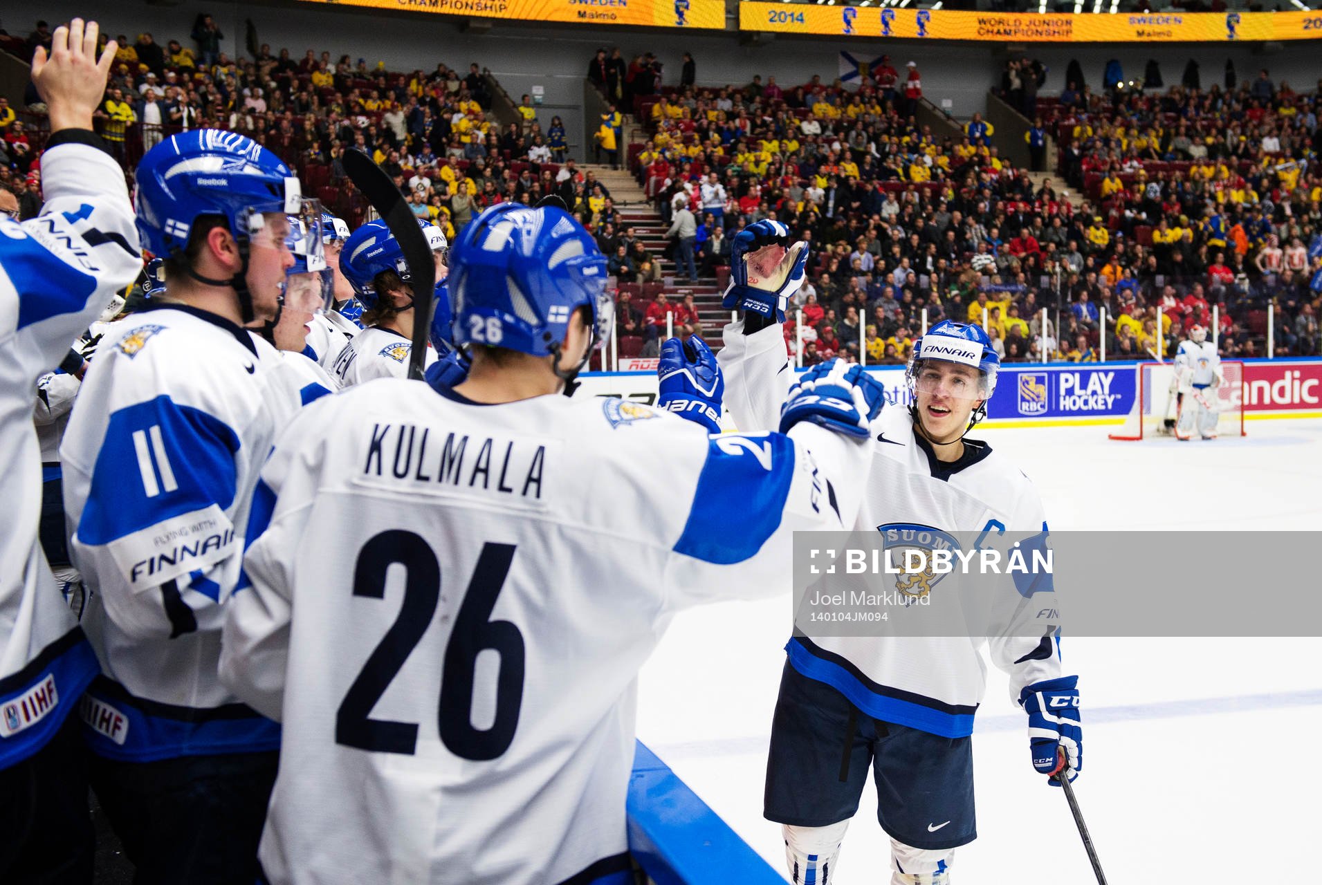 Finlands Teuvo Teravainen jublar