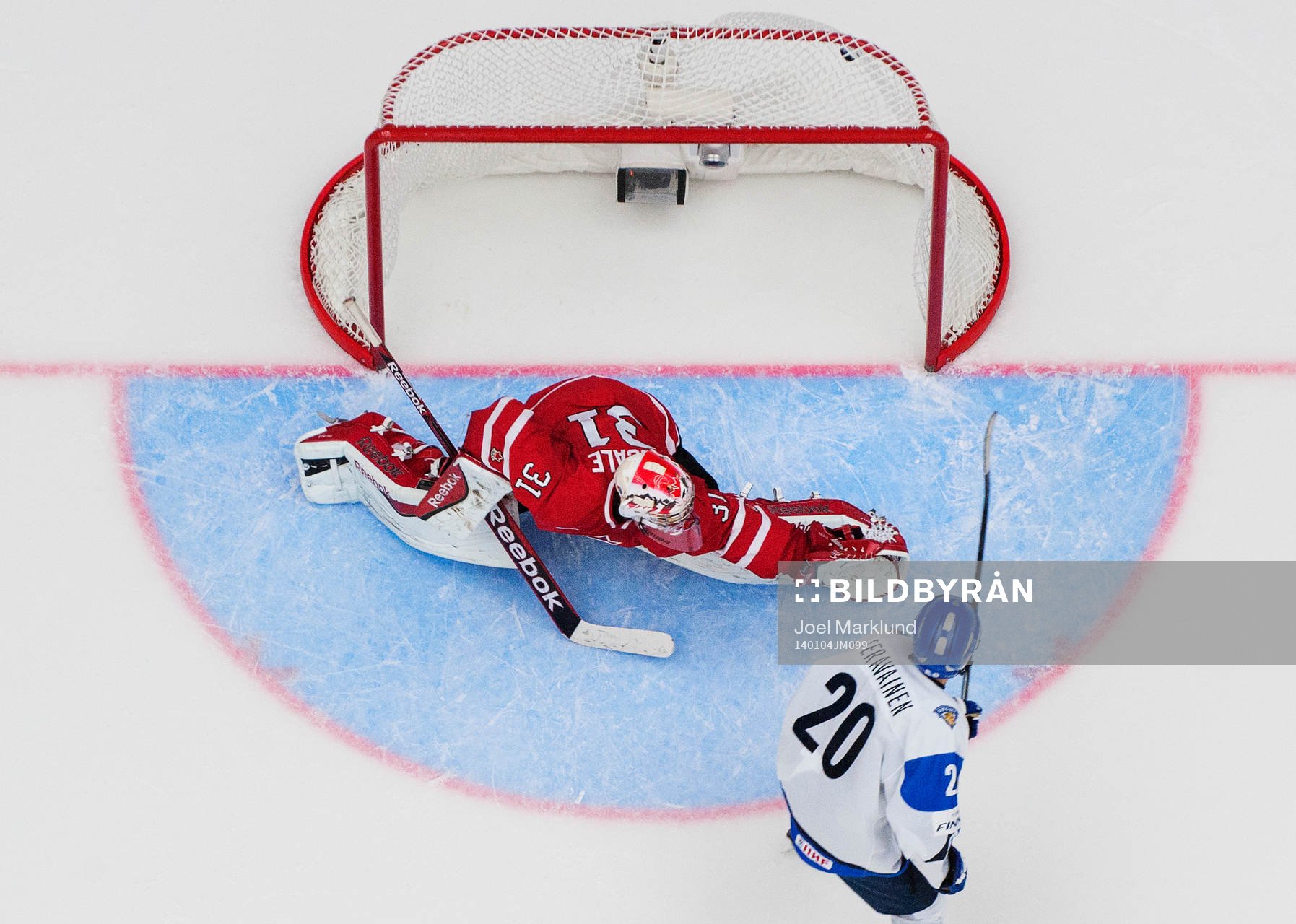 Finlands Teuvo Teravainen gör 1-4 på straff bakom Kanadas
