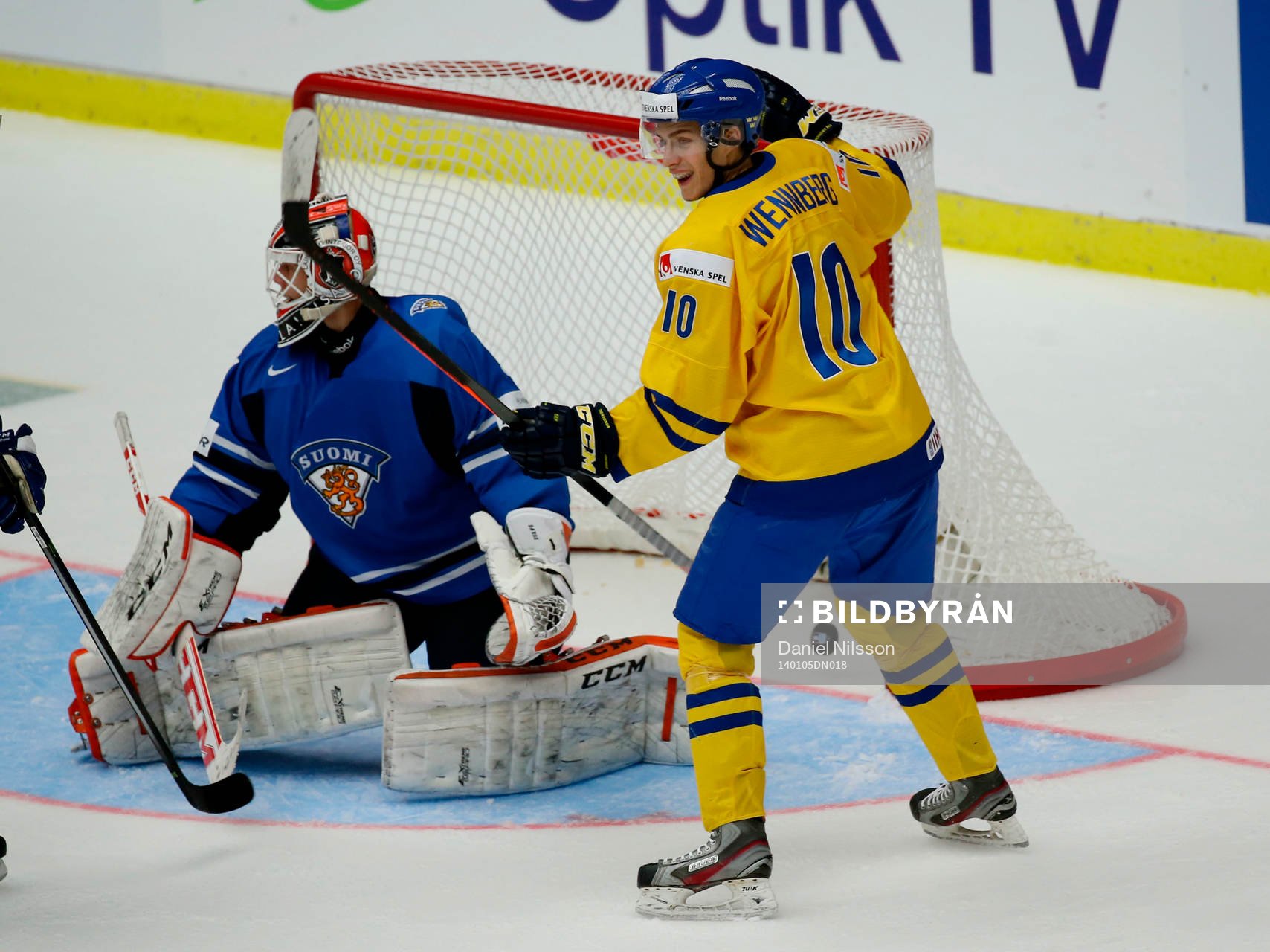 Sveriges Alexander Wennberg jublar