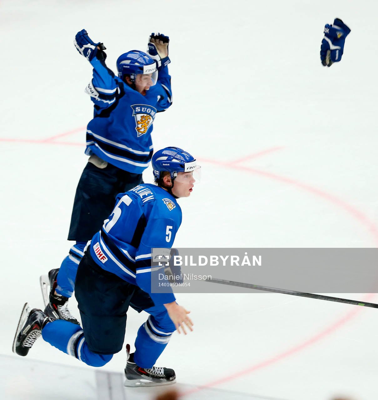 Finlands målskytt Rasmus Ristolainen och Teuvo Teravainen