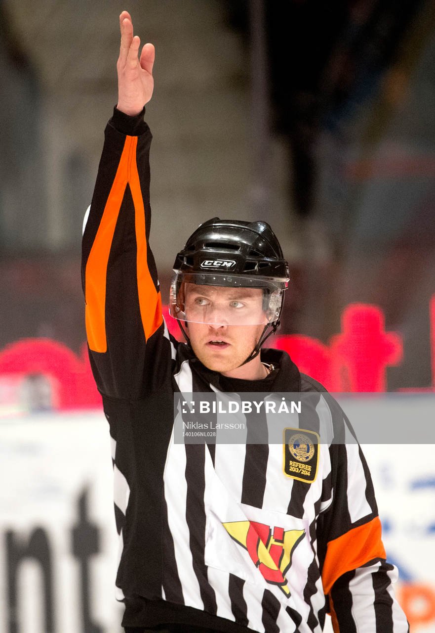 Johan Häll, domare