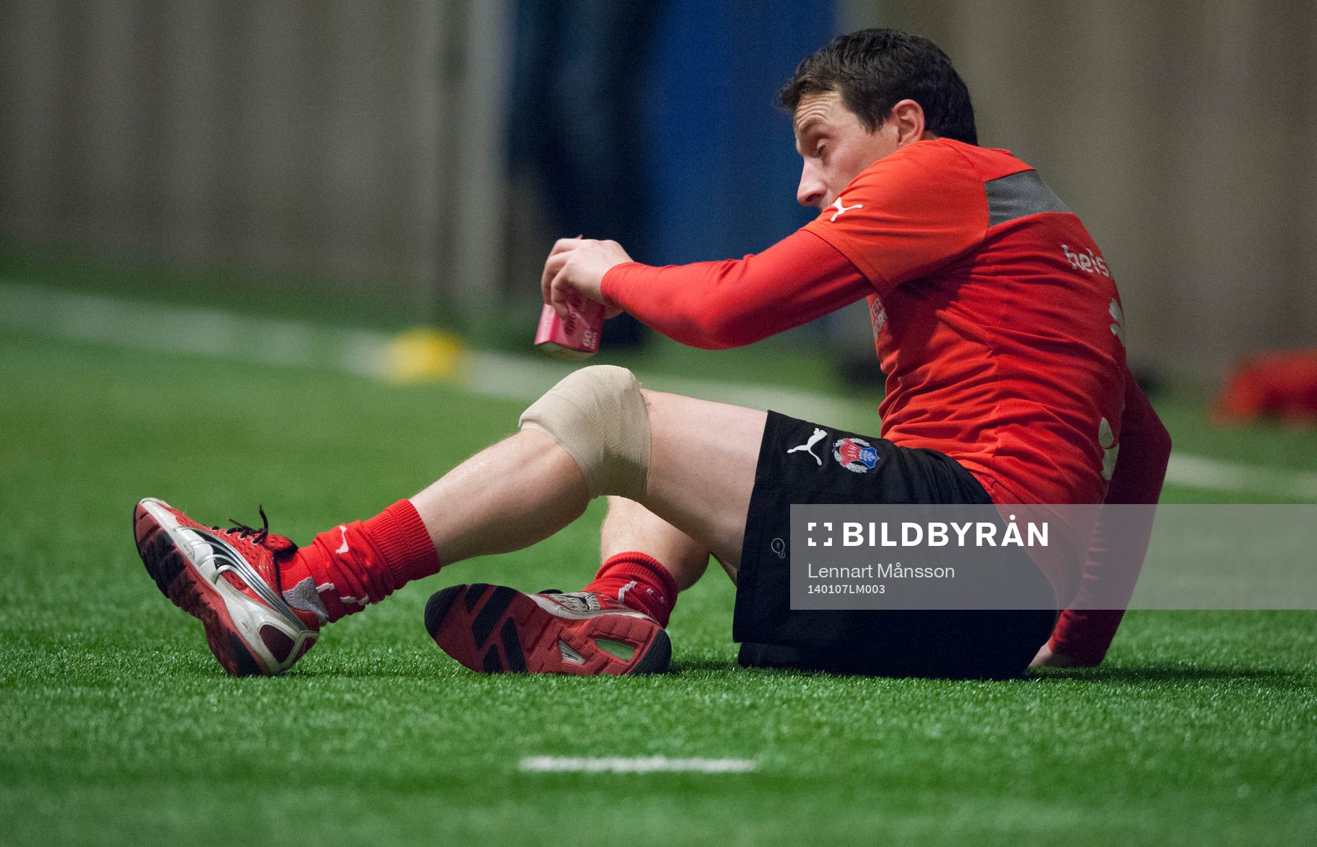 Helsingborgs Ardian Gashi bandagerad under Helsingborgs första träning 7 januari 2014.
