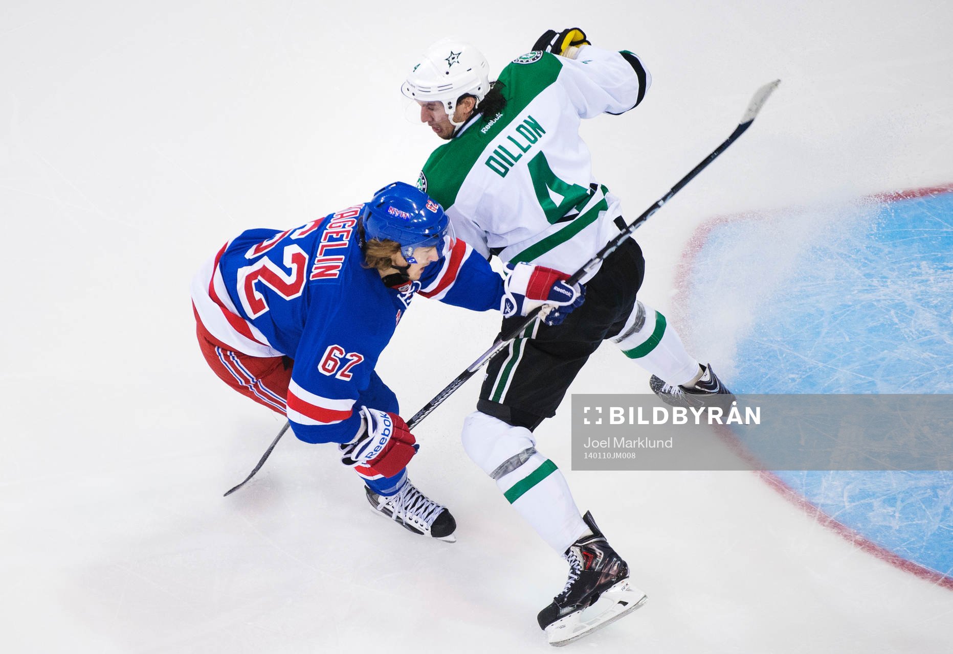 New Yorks Carl Hagelin stoppas av Dallas Brenden Dillon