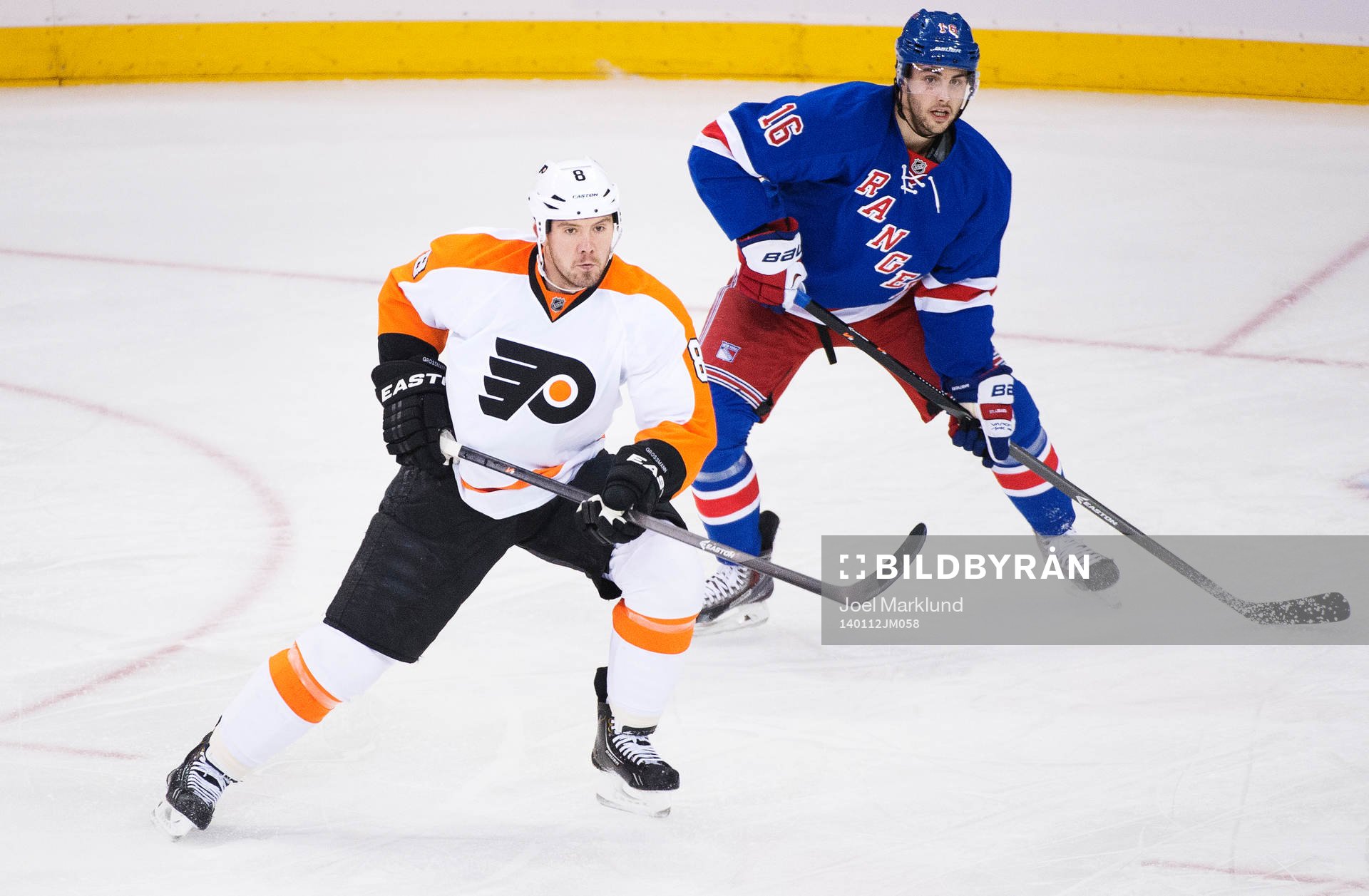 Philadelphias Nicklas Grossman och New Yorks Derick Brassard