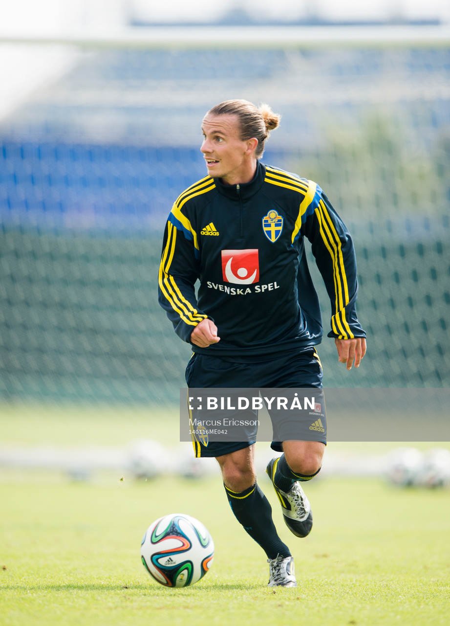 Niklas Hult