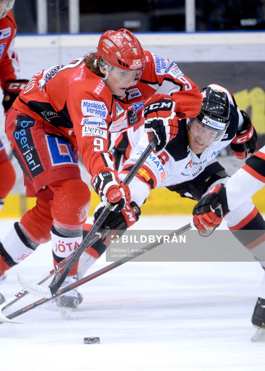 Almtunas Emil Ripstrand och Malmö Redhawks David Liffiton