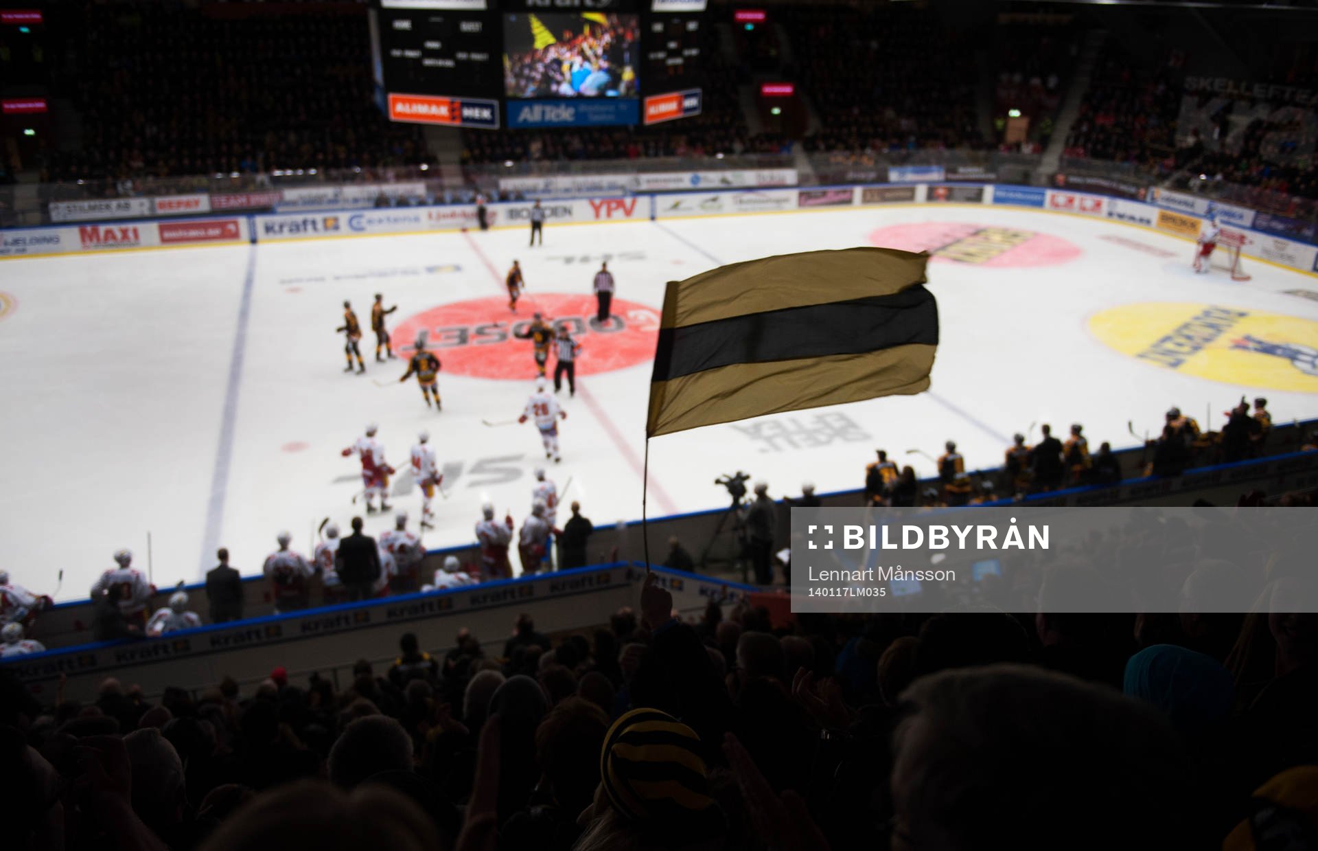 Skellefteå-flagga vajar i matchen i SHL mellan Skellefteå