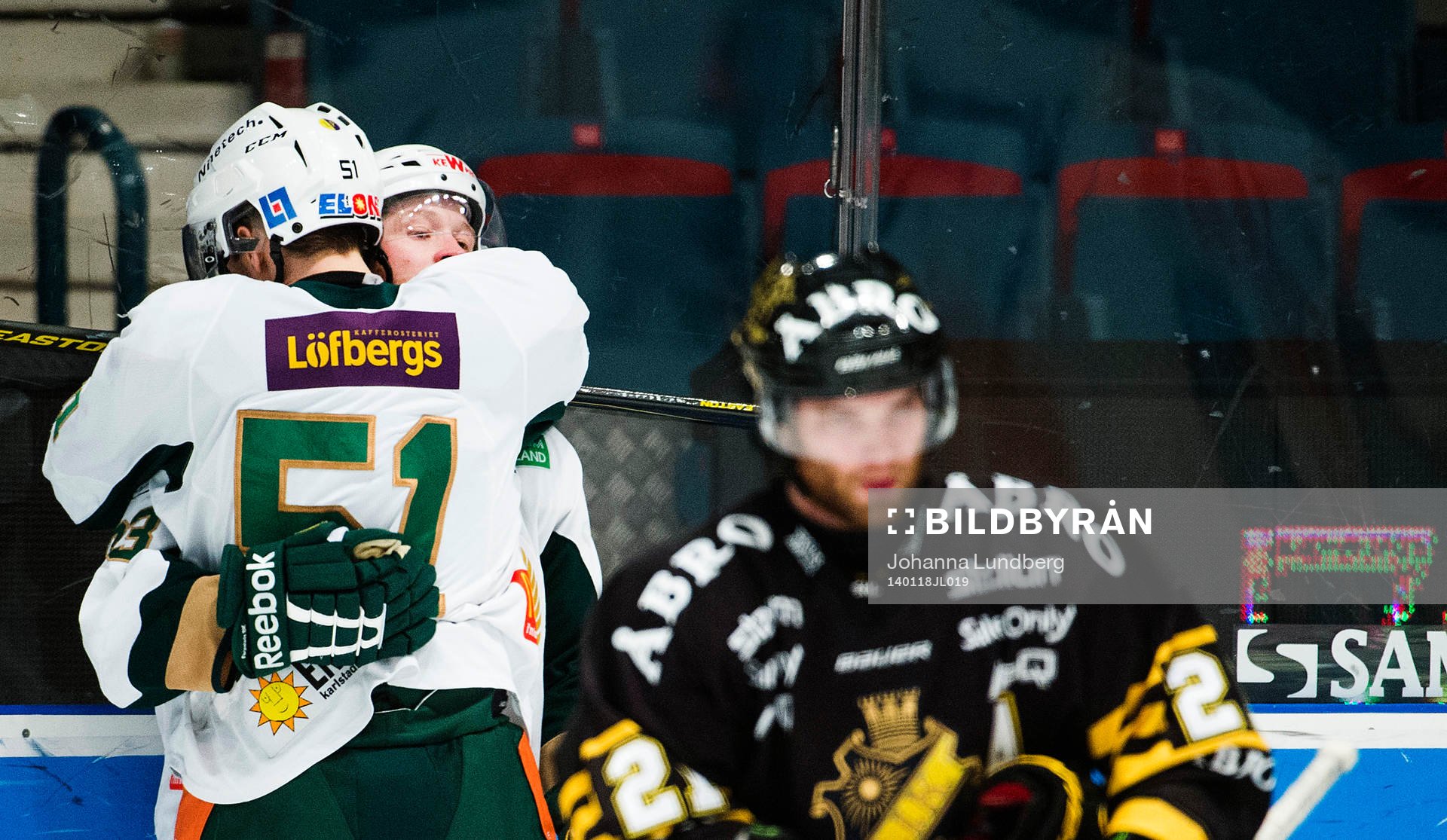 Färjestads Martin Röymark och Rickard Wallin  jublar
