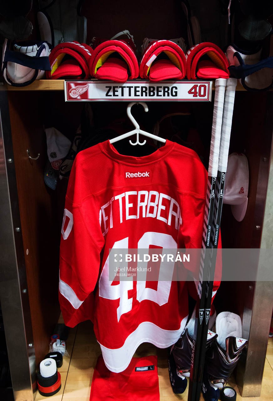 Henrik Zetterbergs matchtröja är upphängd i NHL-laget