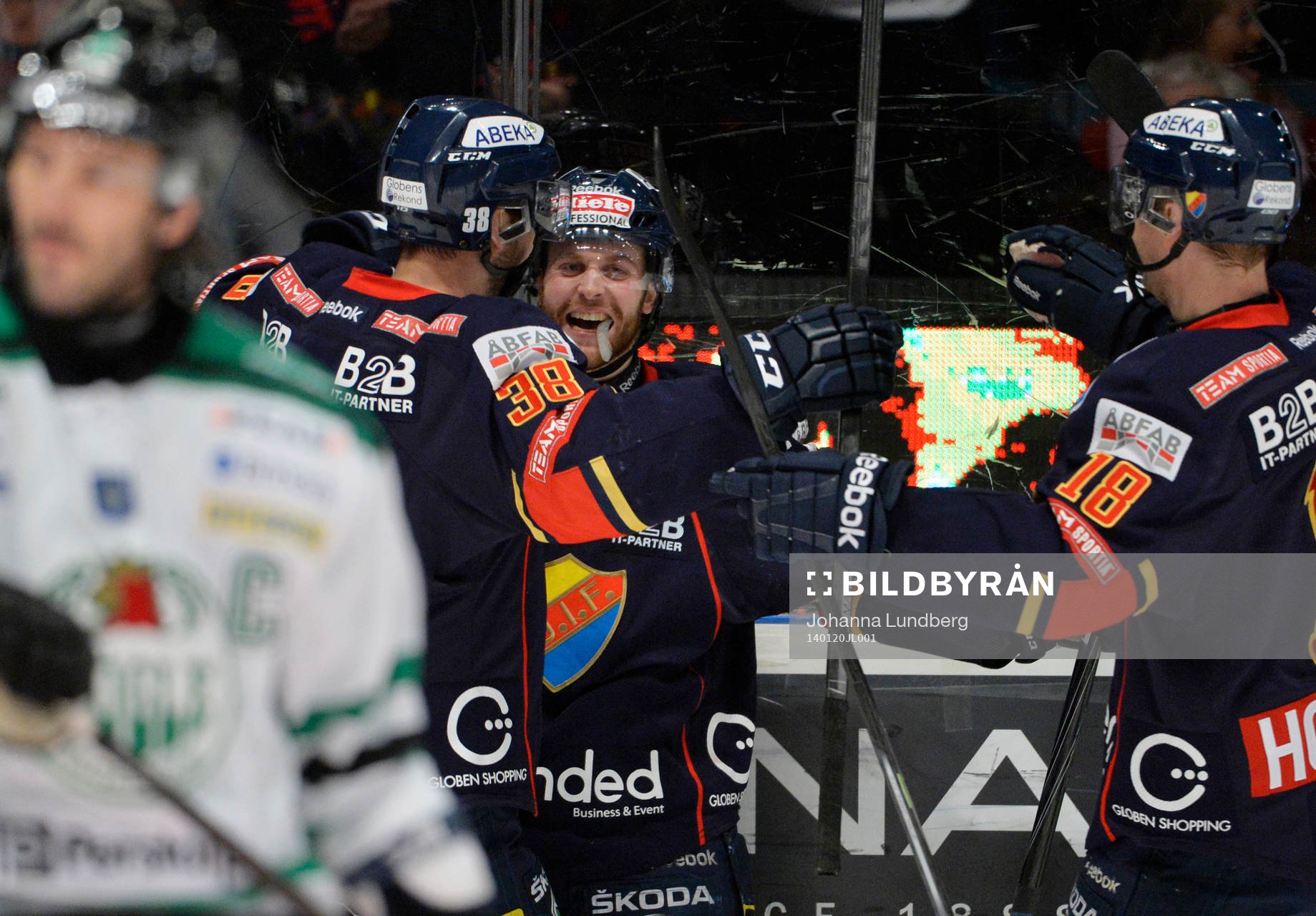 Djurgårdens Mattias Guter jublar