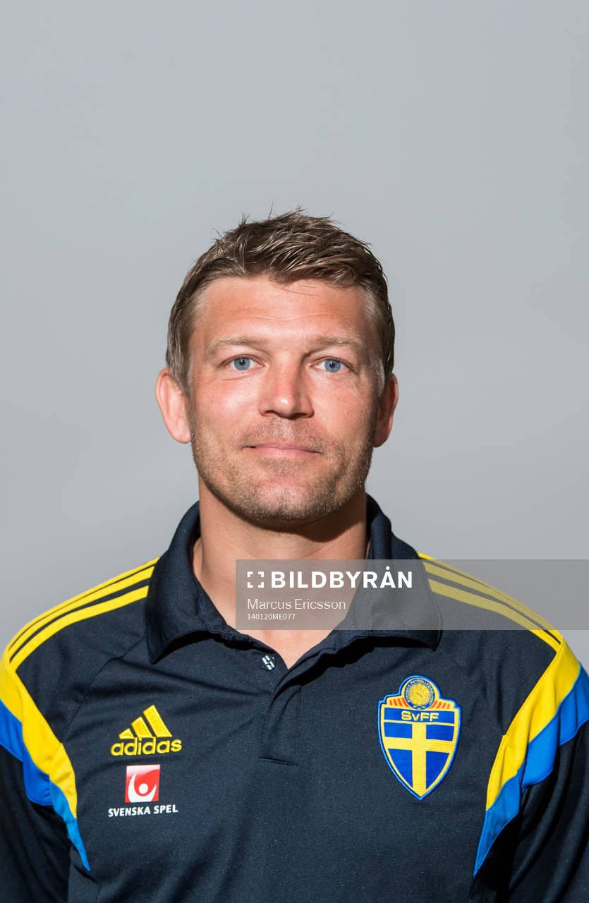 Porträtt på Sveriges players manager Marcus Allbäck