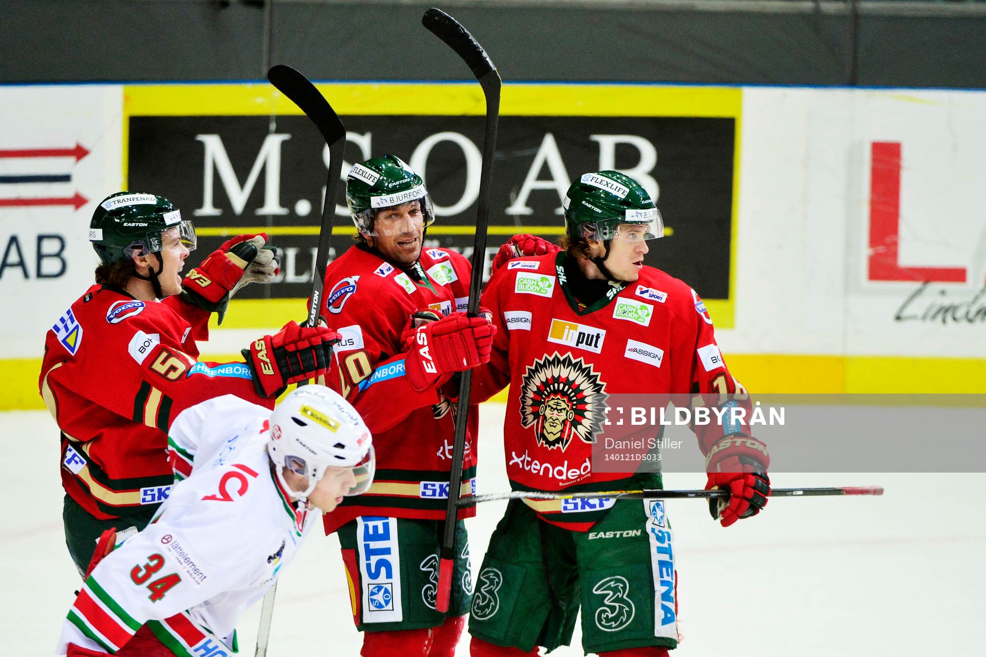 Frölundas Anton Axelsson jublar