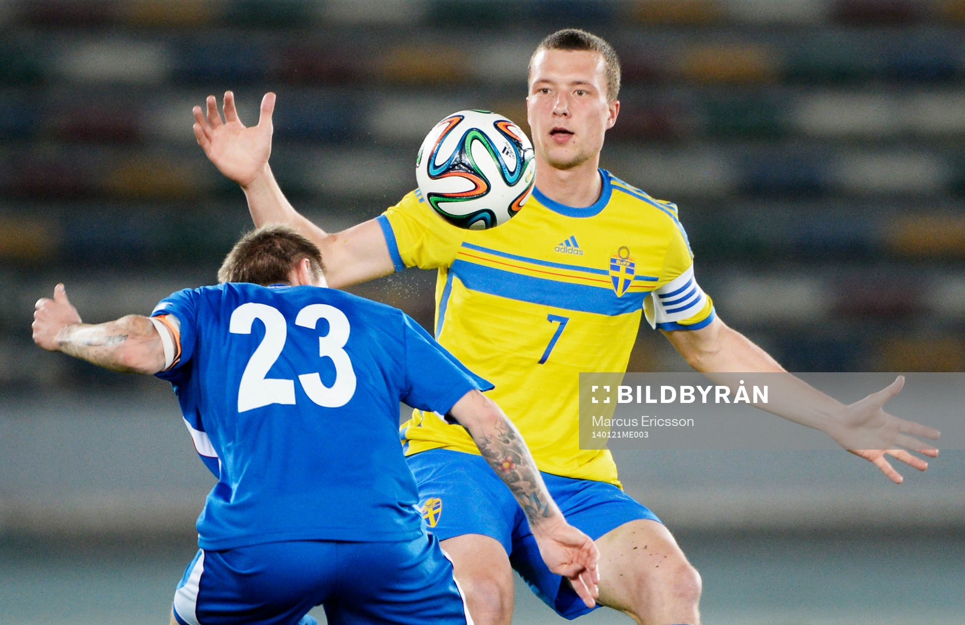 Islands Ari Feyr Skulason och Sveriges Jakob Johansson