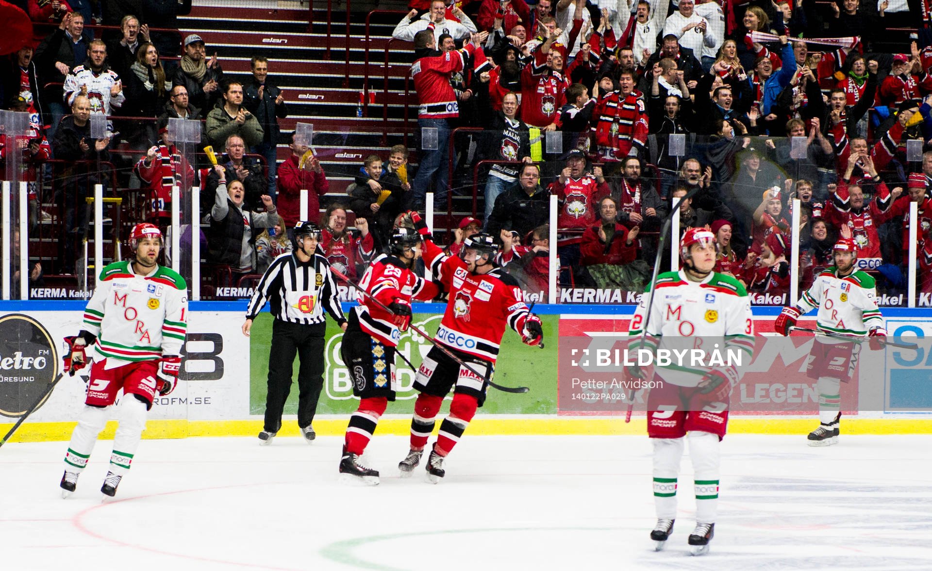 Malmö Redhawks Magnus Häggström jublar