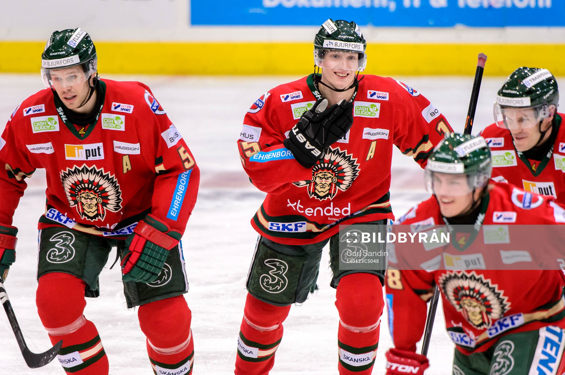 Frölundas Christian Bäckman och John Klingberg firar