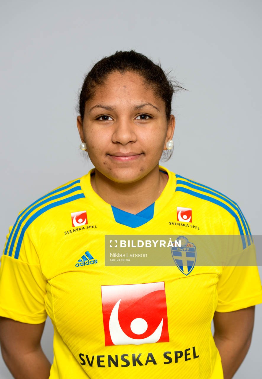 Madelene Janogy, Sverige