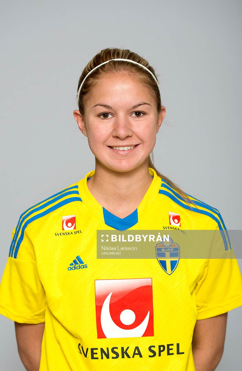 Amanda Karlsson, Sverige