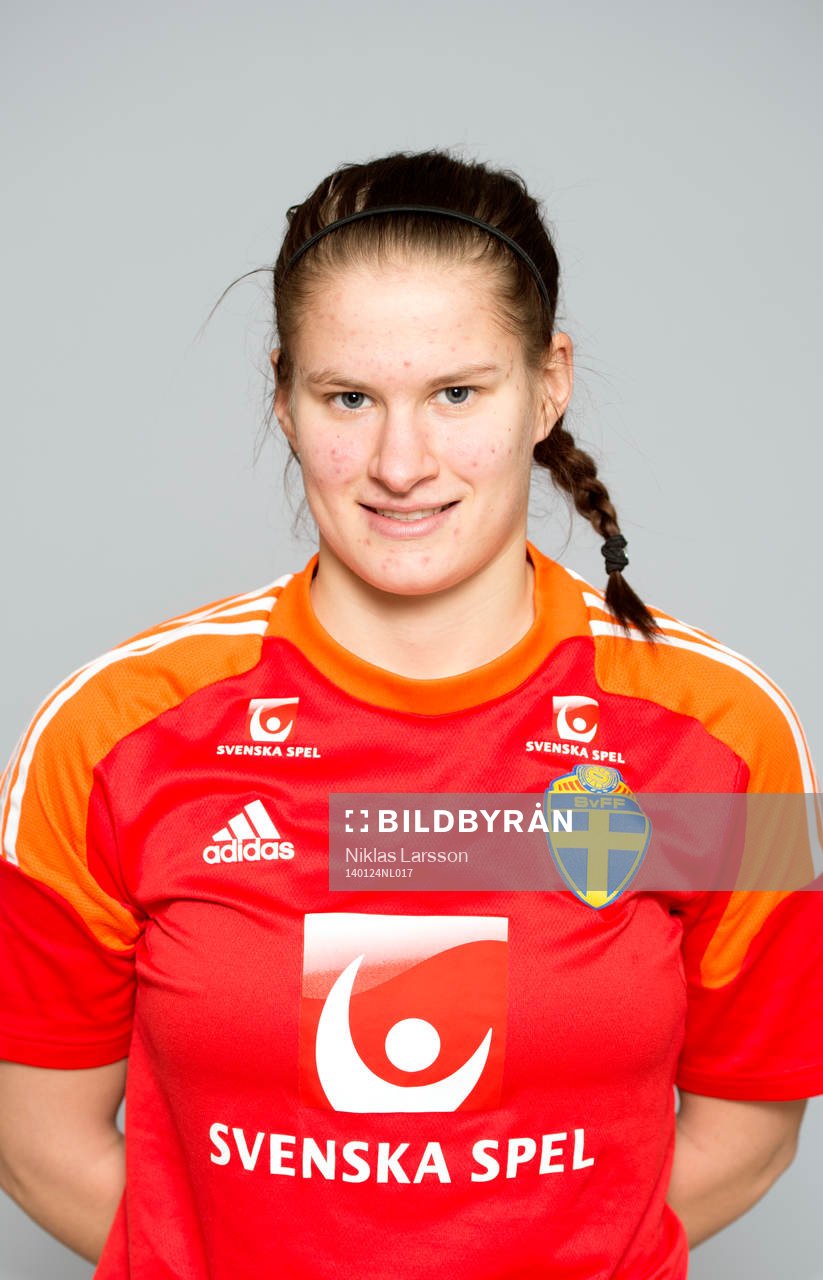 Matilda Åström, Sverige