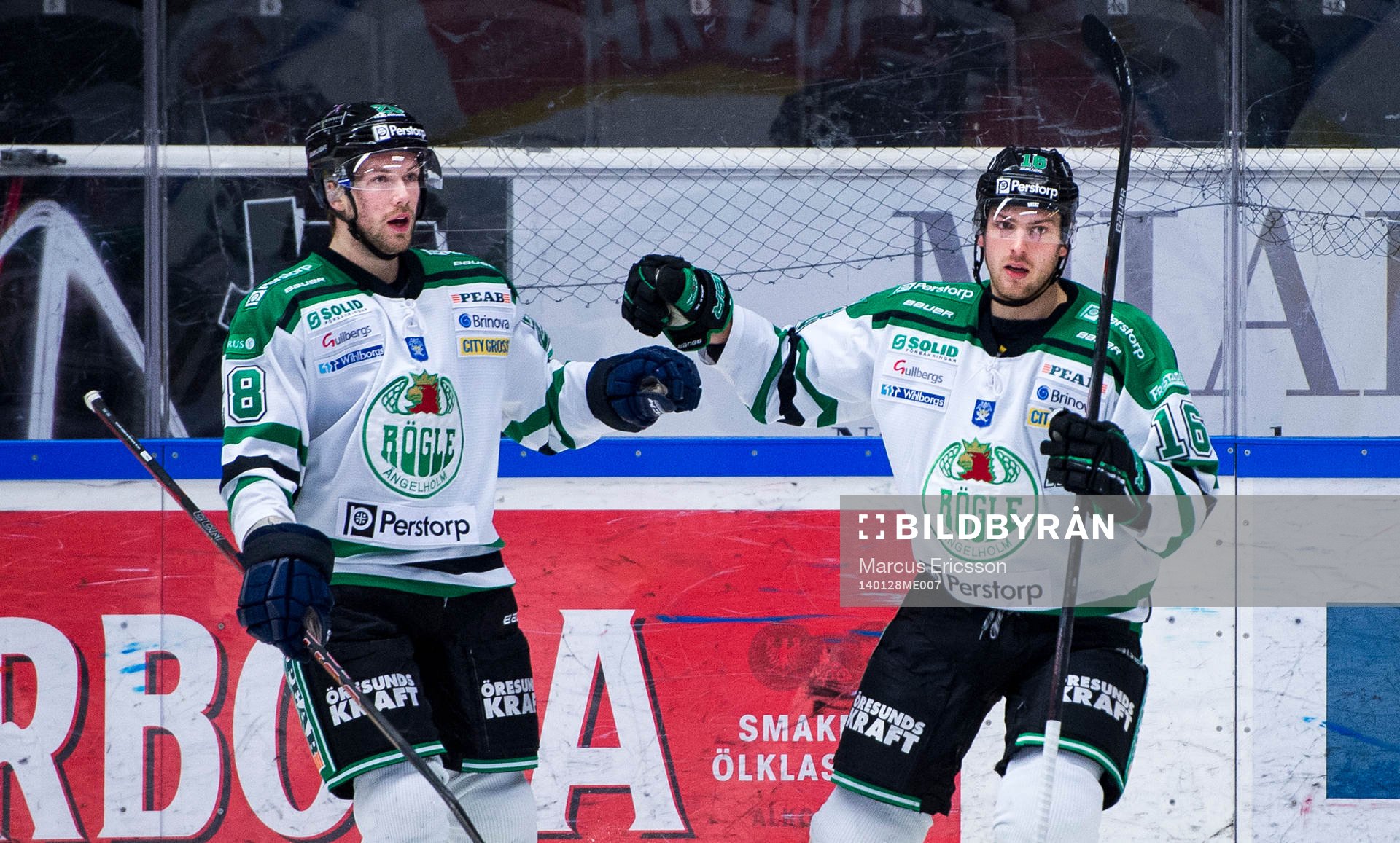 Rögles Christopher Liljewall och Dennis Everberg jublar