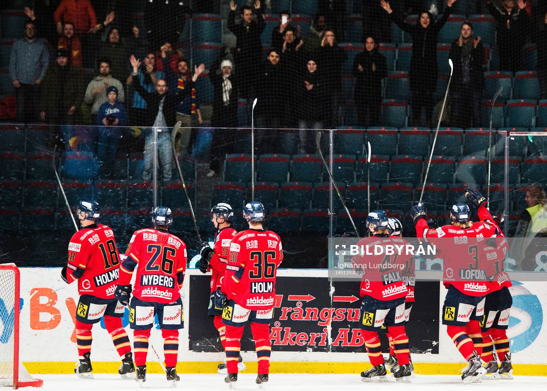 Djurgårdens spelare jublar med publiken