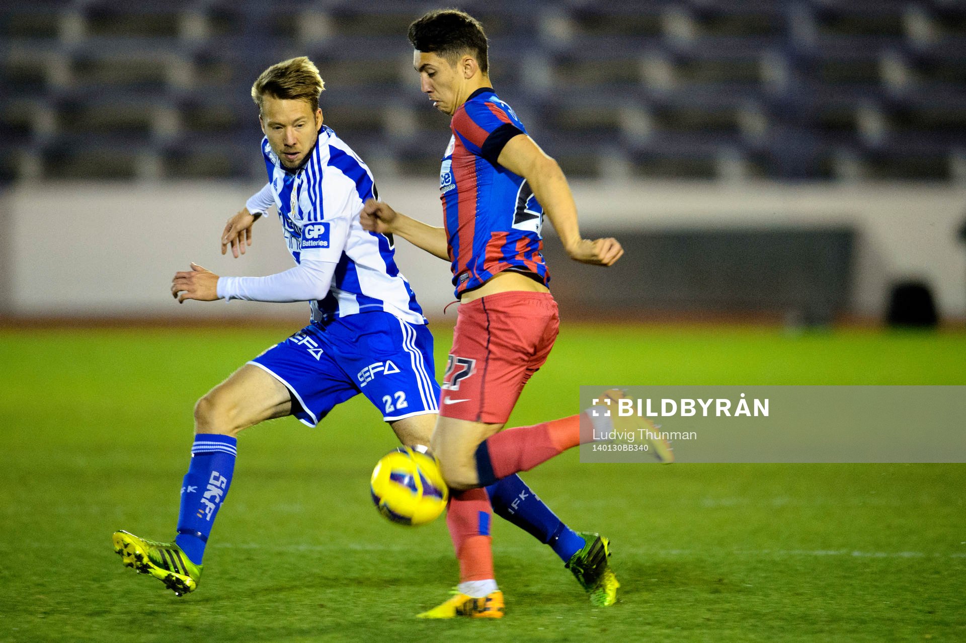 Steaua Bucarest Razvan Gradinaru utmanar +IFK Göteborgs