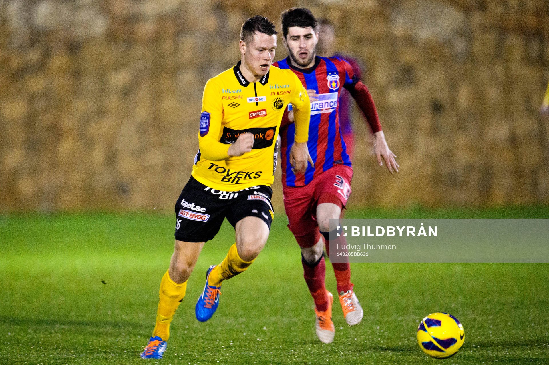 Elfsborgs Viktor Claesson jagas av Steaua Bucarest Fernando