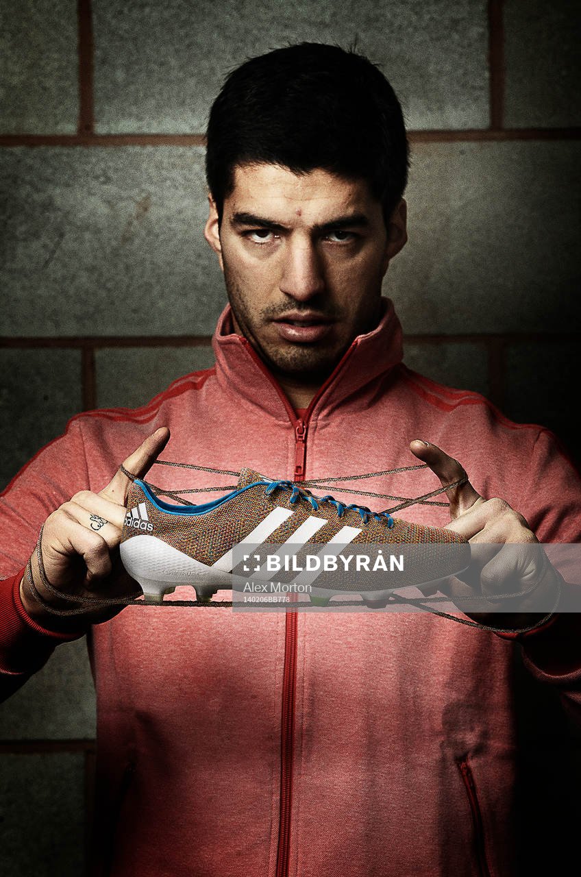 Fotboll, Luis Suarez, Adidas: Football - Luis Suarez New Adidas Football Boot Launch Introducing the worldís first knitted football boot, the adidas Samba primeknit football boots Luis Suarez launches the new adidas Samba primeknit football boot ñ Introducing the worldís first knitted football boot