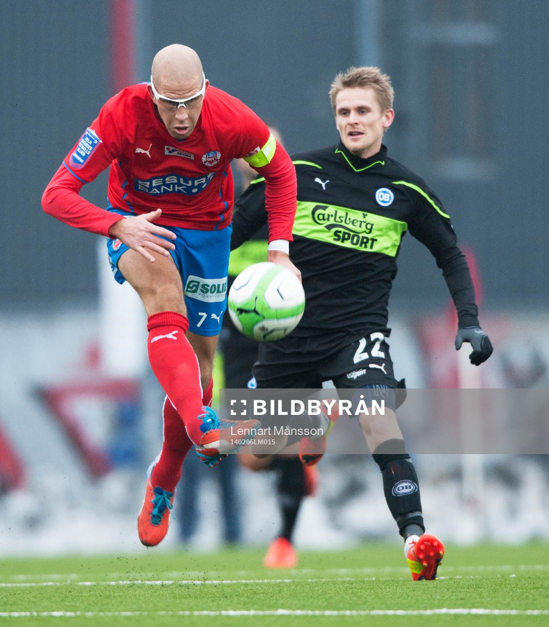 Helsingborgs Mattias Lindström i glasögon i