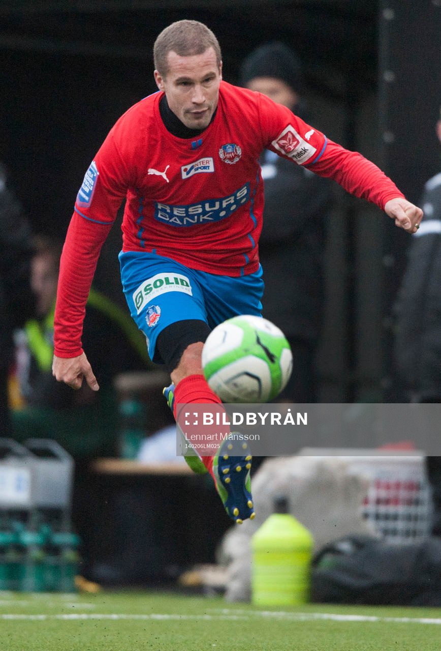 Helsingborgs Christoffer Andersson i glasögon i
