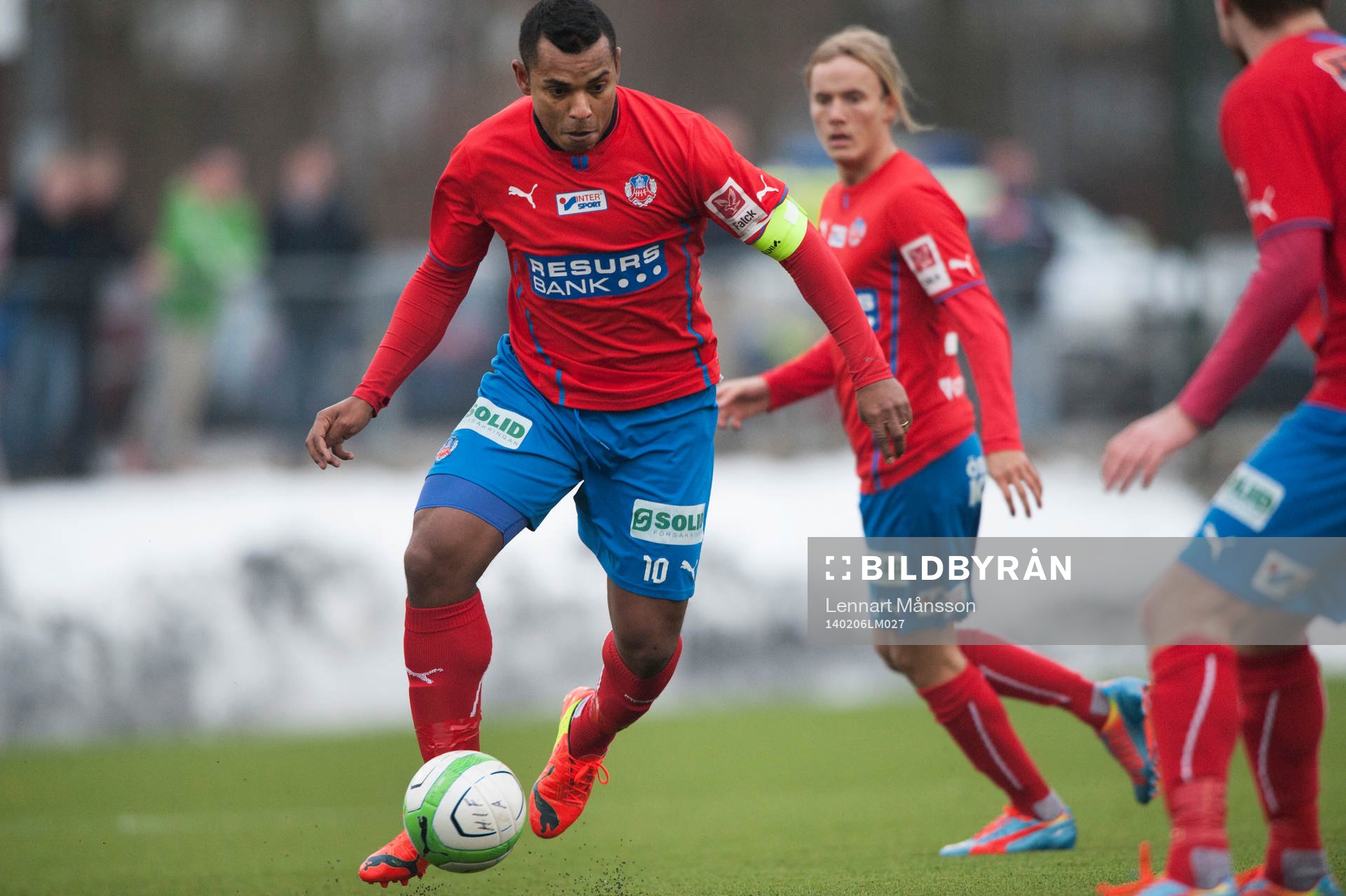 Helsingborgs Alvaro Santos i glasögon i träningsmatchen
