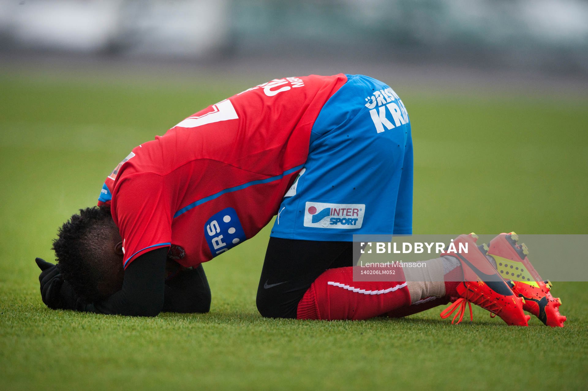 Helsingborgs David Accam skadad i träningsmatchen mellan
