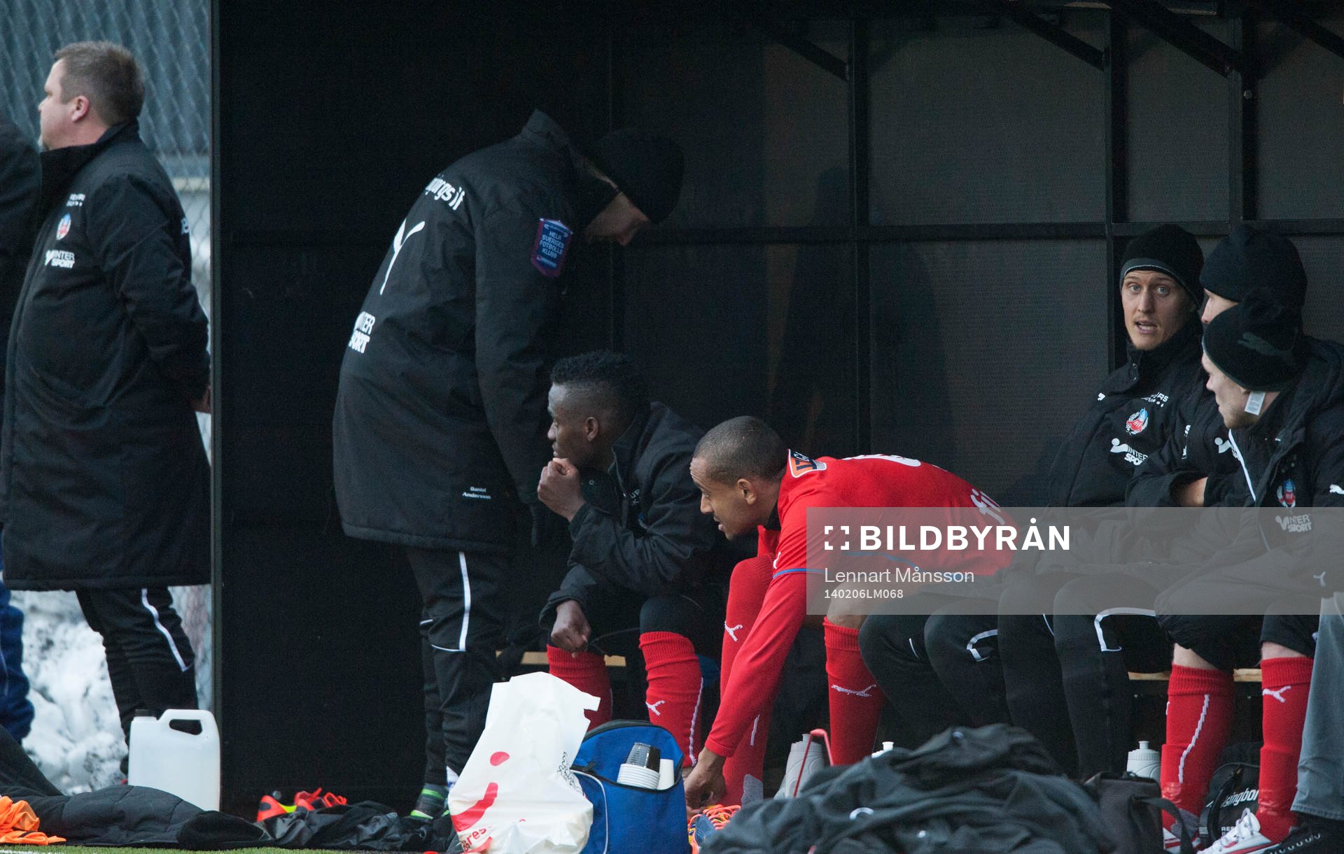 Helsingborgs Walid Atta och Pär Hansson på bänken i
