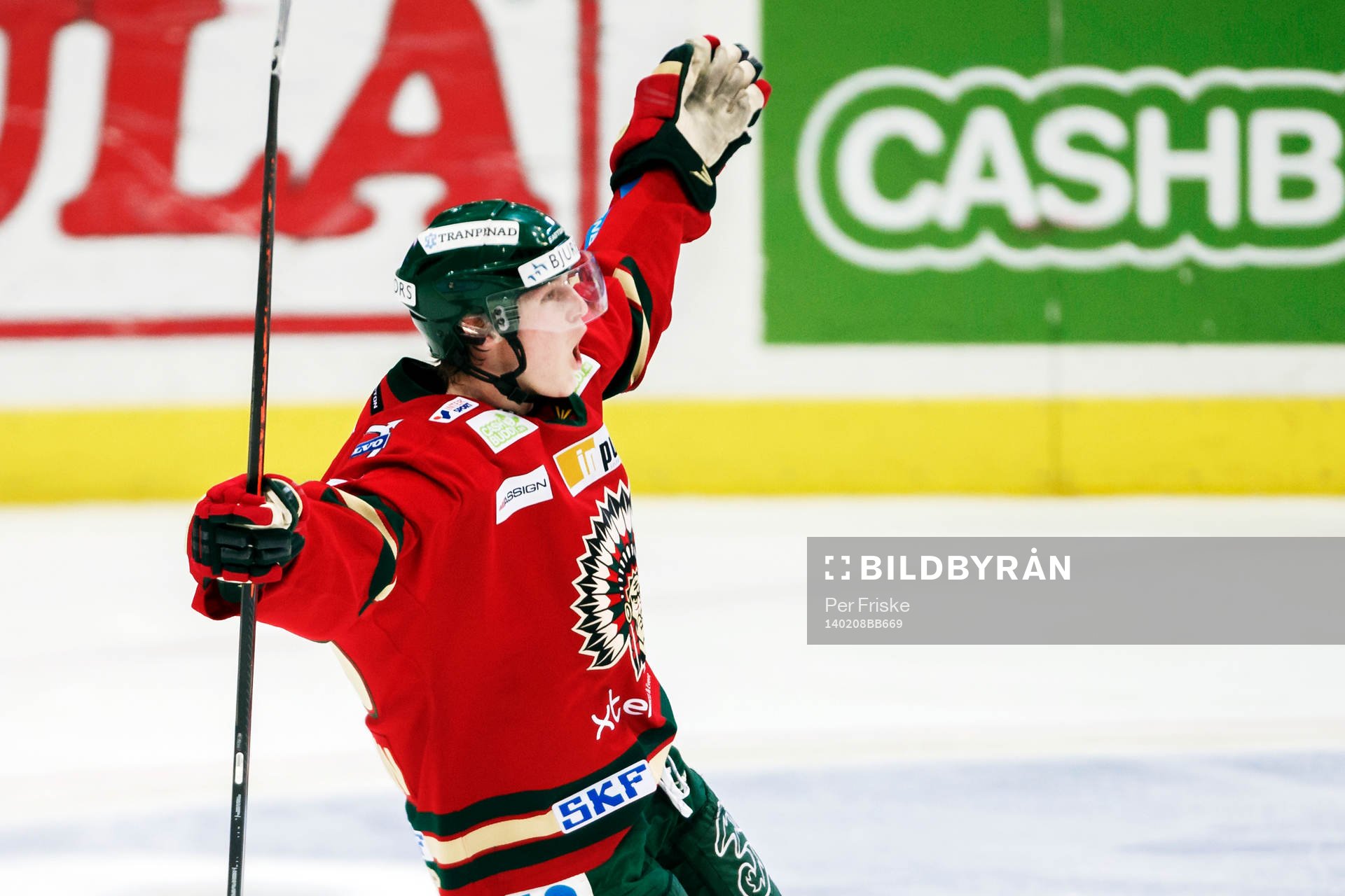 Frölundas Erik Karlsson jublar