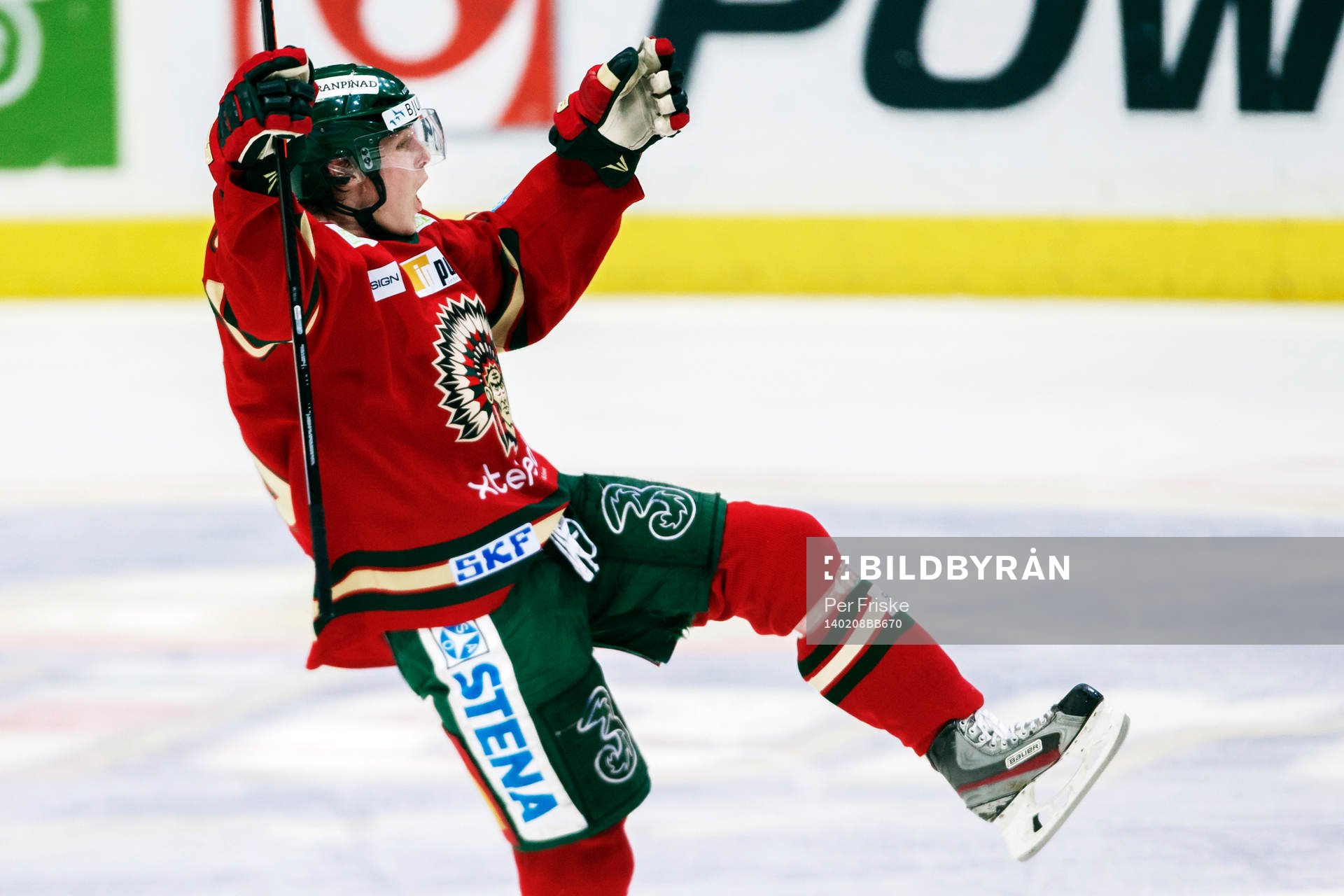 Frölundas Erik Karlsson jublar