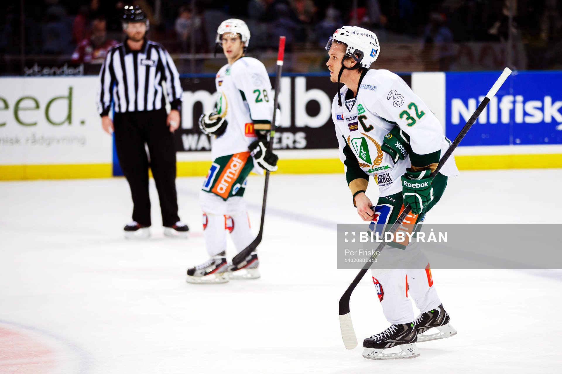 Färjestads Magnus Nygren (h) deppar