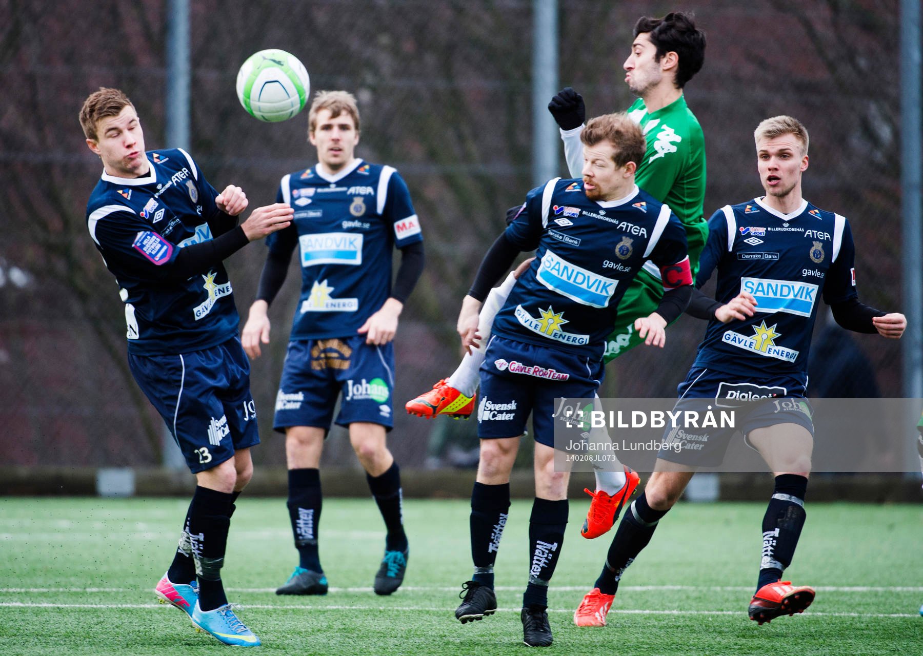 Gefles Oskar Karlsson (v) och Jonas Lantto utmanar