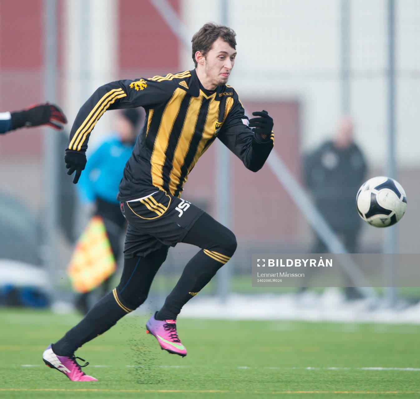 IFK Hässleholms Ilir Salja i träningsmatchen i fotboll