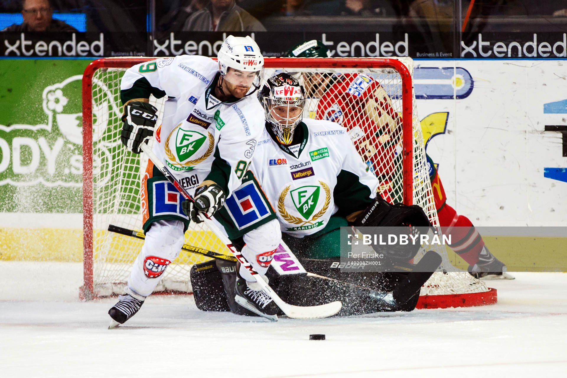 Färjestads Jack Connolly och Färjestads målvakt Pekka