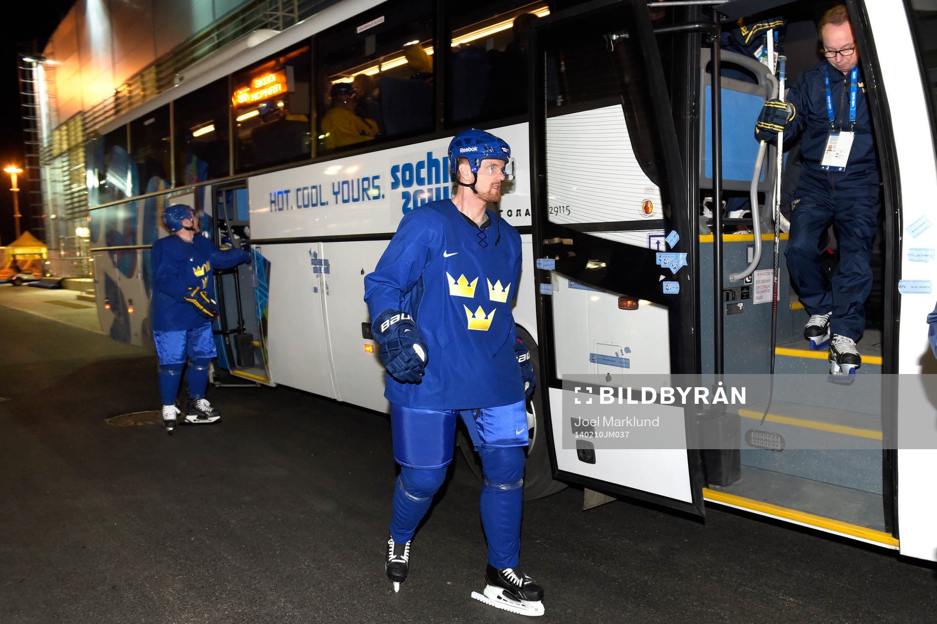 Sveriges förbundskapten Pär Mårts och Daniel Sedin