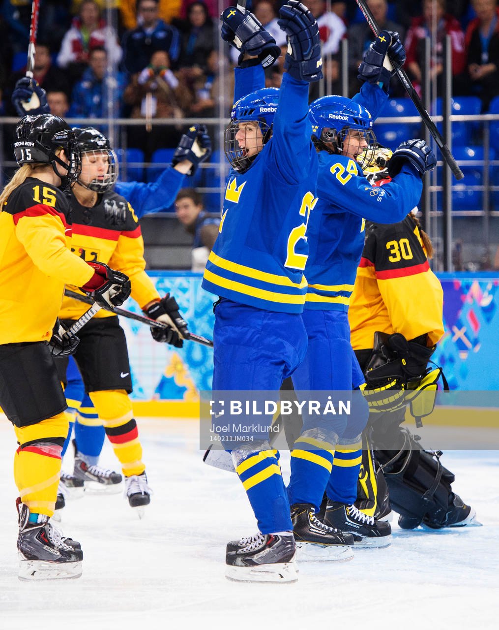 Sveriges Emma Nordin och Erika Grahm jublar