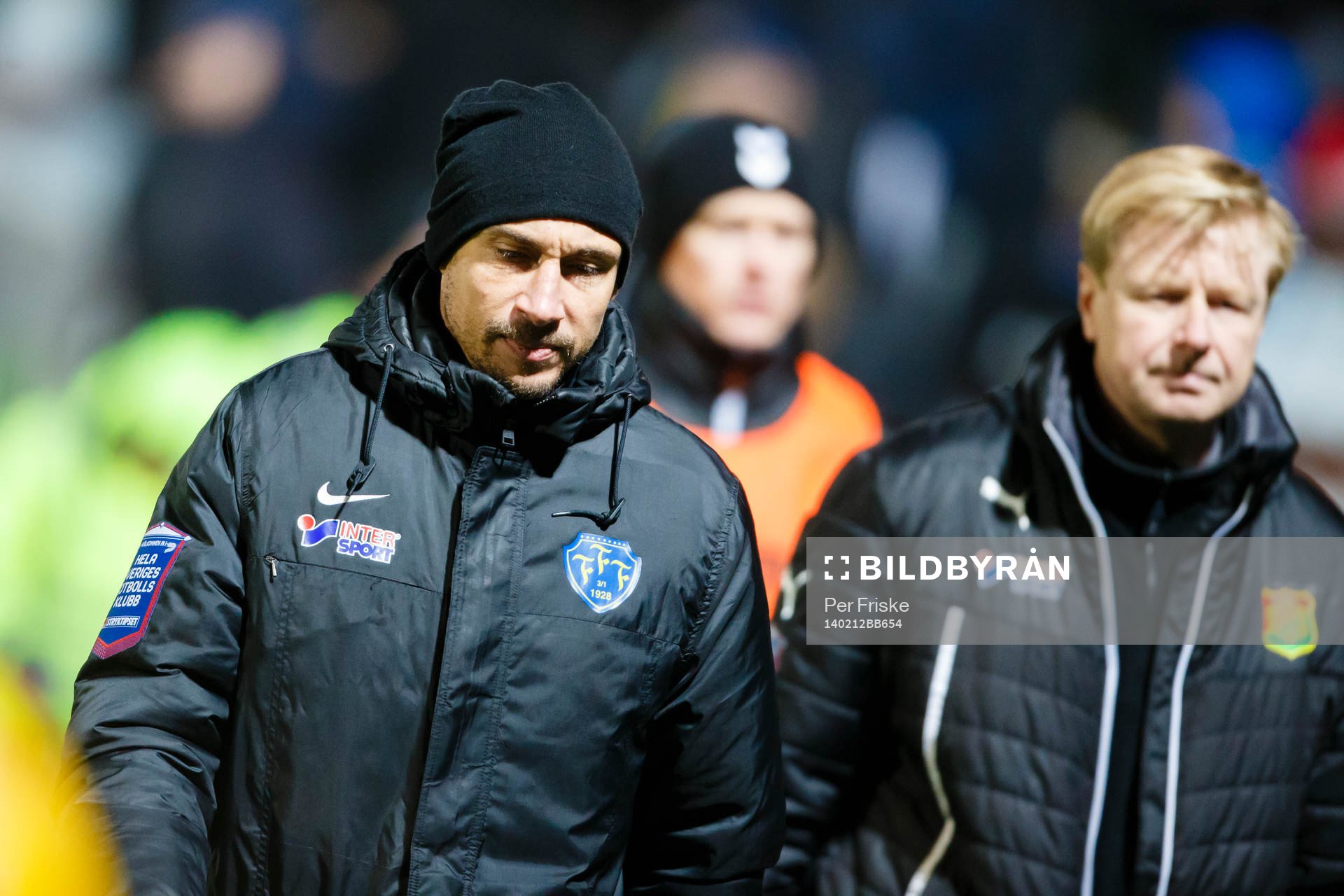 Falkenbergs tränare Henrik Larsson (v)