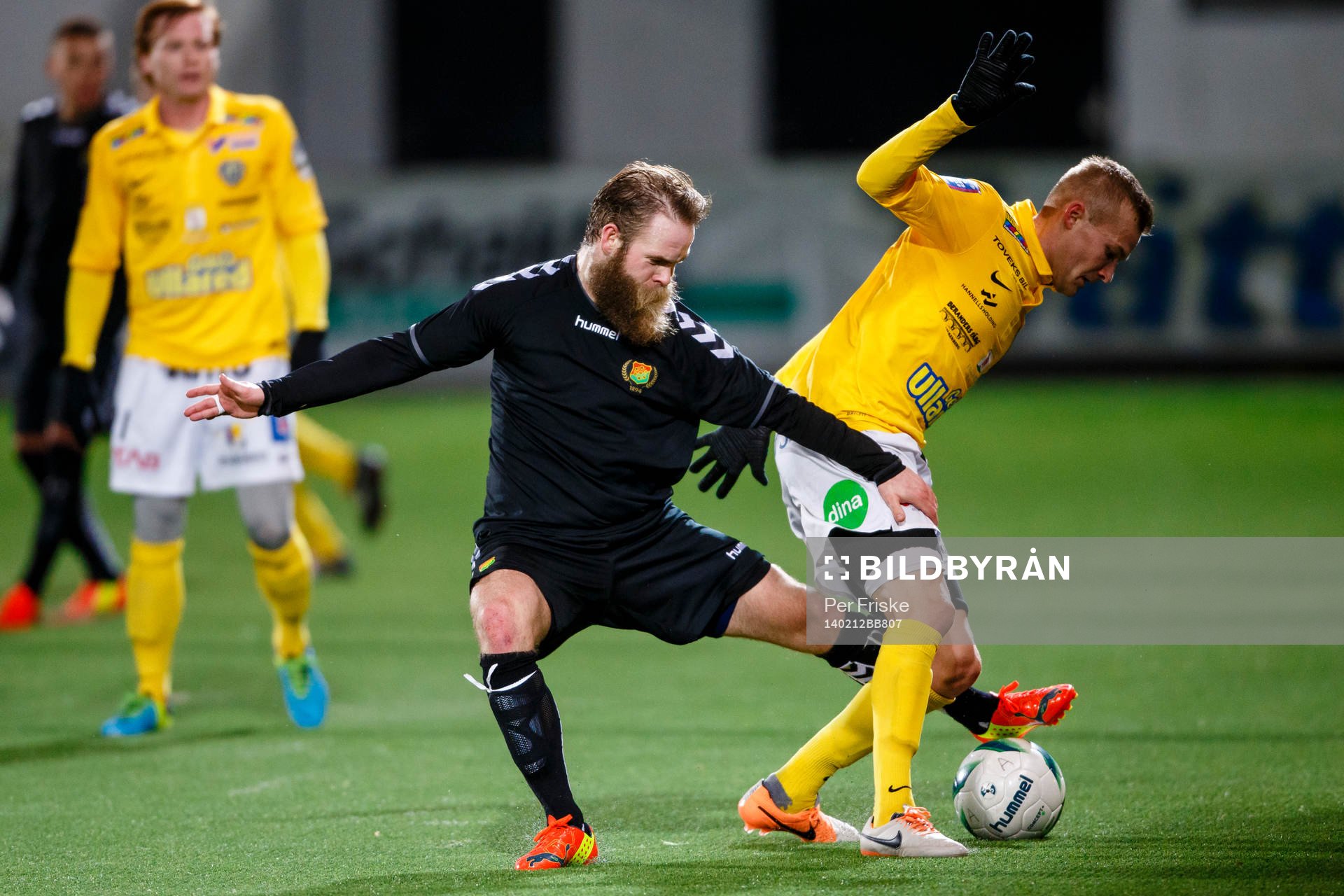Gais Asgeir Börkur Asgeirsson och Falkenbergs Rasmus Sjöstedt under träningsmatchen i fotboll mellan GAIS och Falkenberg den 12 februari 2014 i Göteborg .