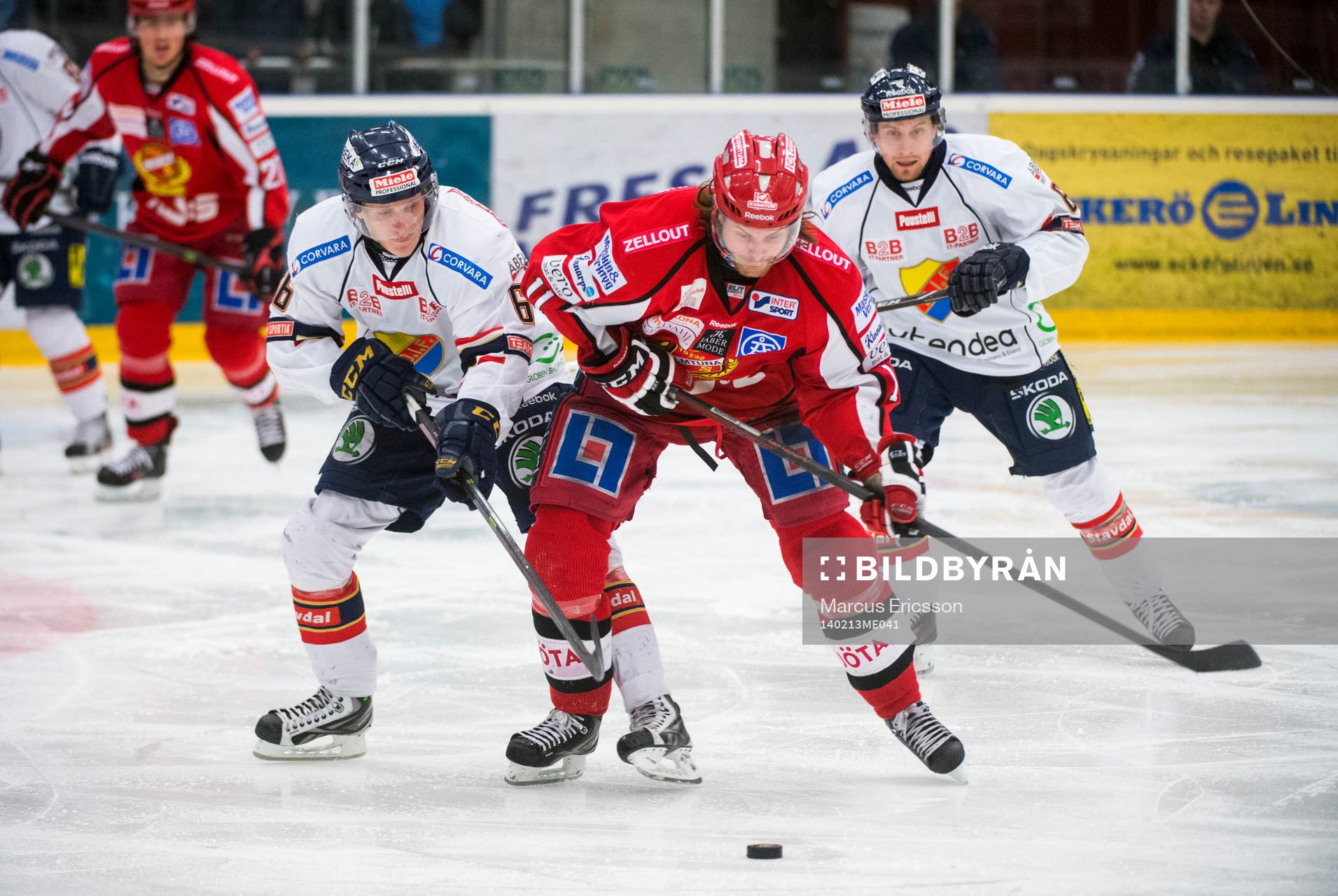 Djurgårdens Marcus Sörensen och Almtunas Johan Berggren