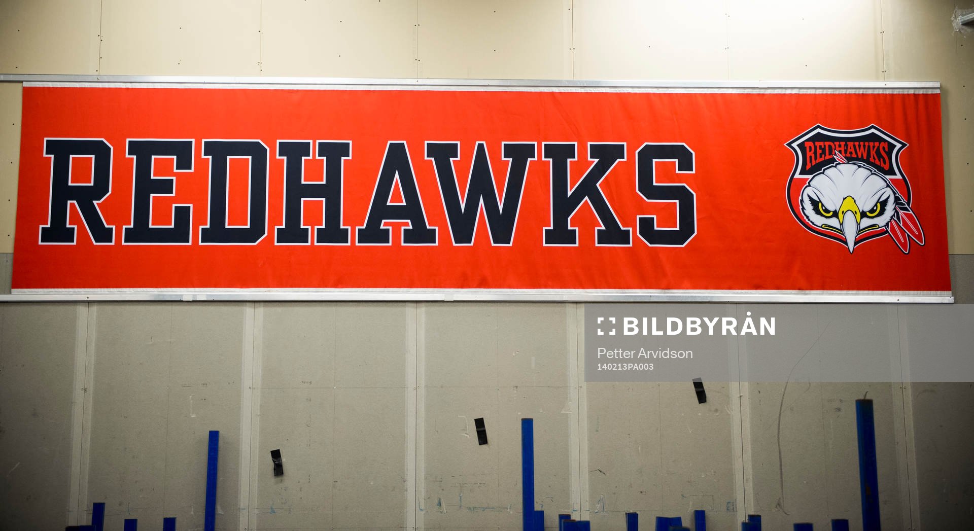 En vepa där det står Redhawks
