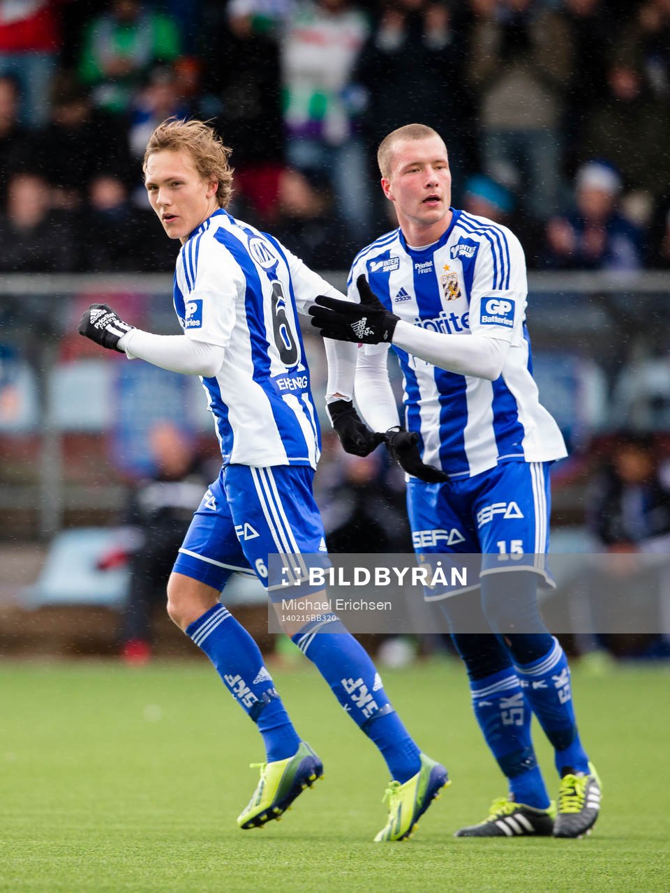 IFK Göteborgs Jakob Johansson gratulerar Ludwig