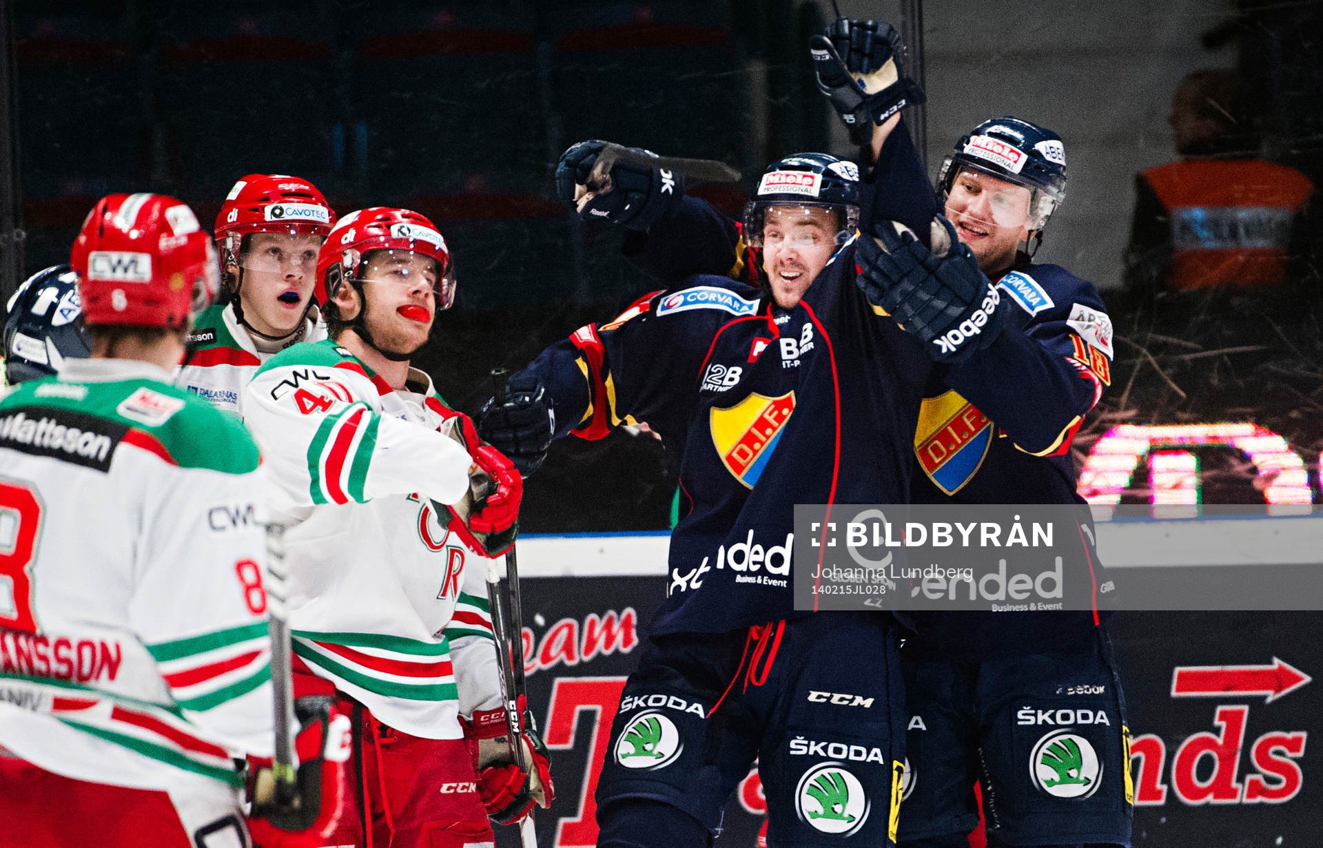 Djurgårdens Joakim Hagelin och Michael Holmqvist  jublar