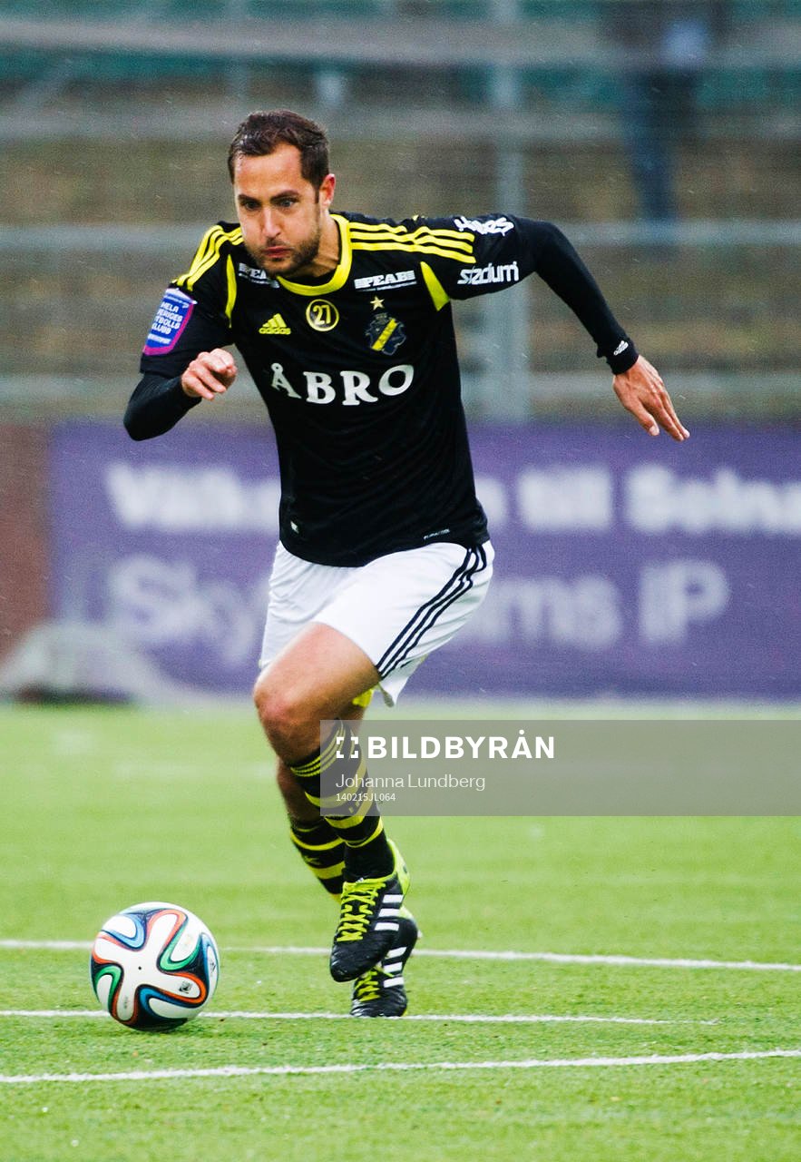 AIKs Niklas Backman under en träningsmatch i fotboll mellan AIK och Elfsborg den 15 februari 2014 i Stockholm.