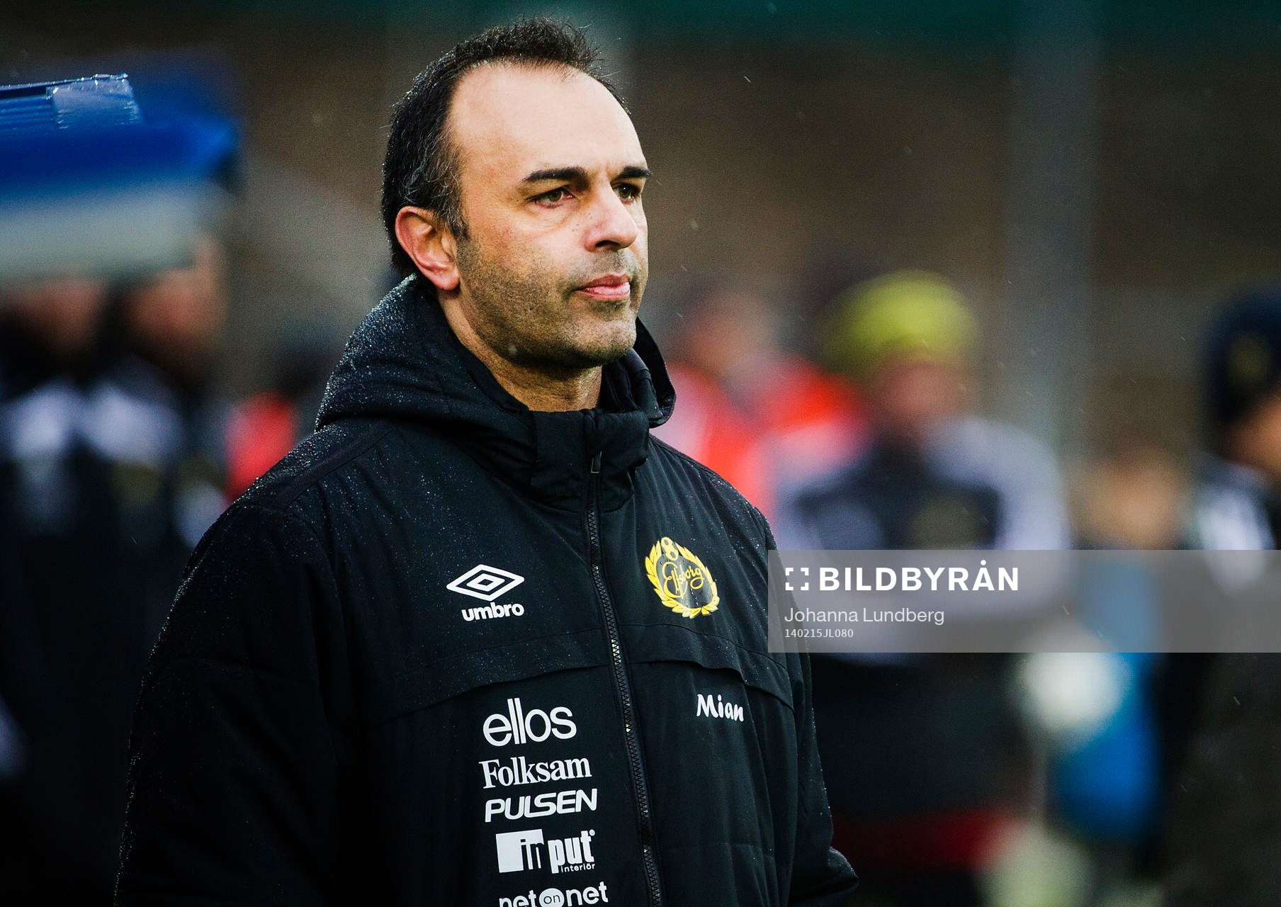Elfsborgs tränare Jan Mian under en träningsmatch i fotboll mellan AIK och Elfsborg den 15 februari 2014 i Stockholm.