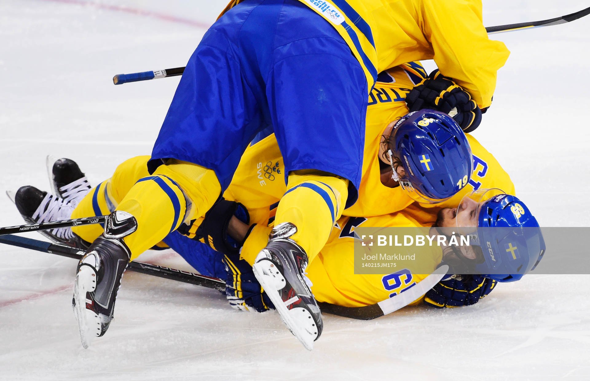 Sveriges Daniel Alfredsson och Nicklas Bäckström ligger